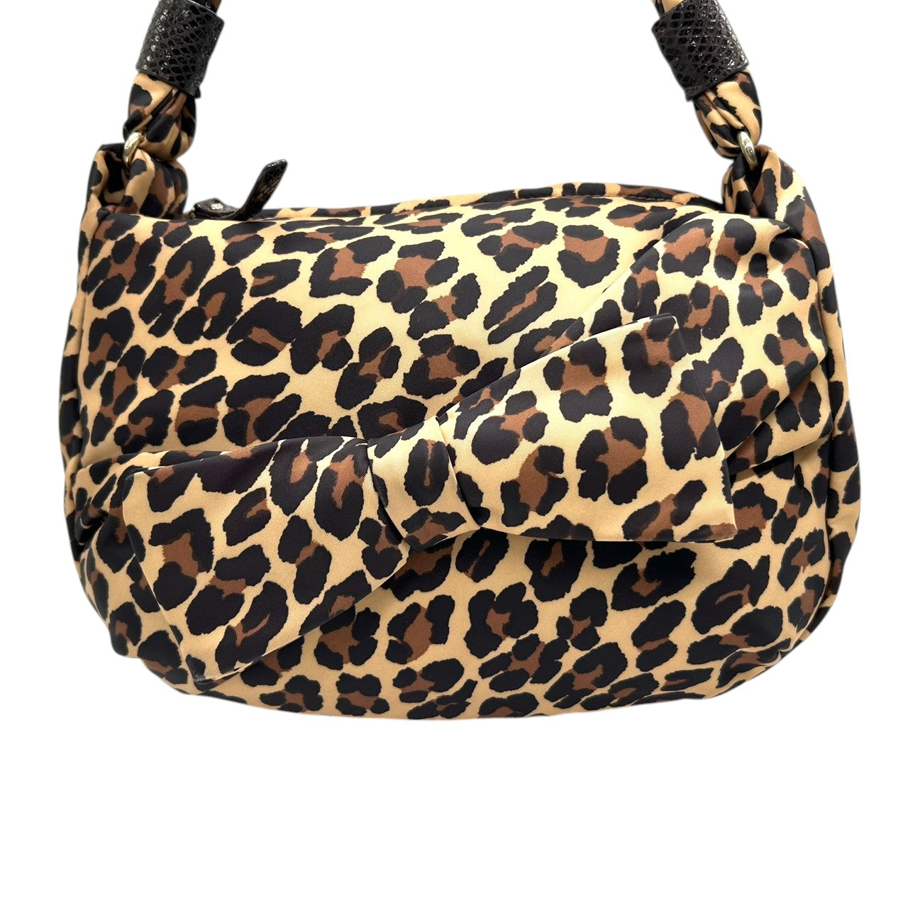 【美品】ケイトスペード ハンドバッグ ショルダーバッグ レオパード ヒョウ柄 ナイロン 型押しレザー ワンショルダー 肩掛け リボンデザイン レディース 軽量 エレガント フェミニン アニマル柄 お出かけ クリーニング済み s35