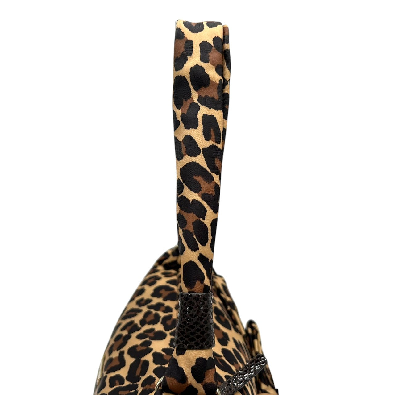 【美品】ケイトスペード ハンドバッグ ショルダーバッグ レオパード ヒョウ柄 ナイロン 型押しレザー ワンショルダー 肩掛け リボンデザイン レディース 軽量 エレガント フェミニン アニマル柄 お出かけ クリーニング済み s35