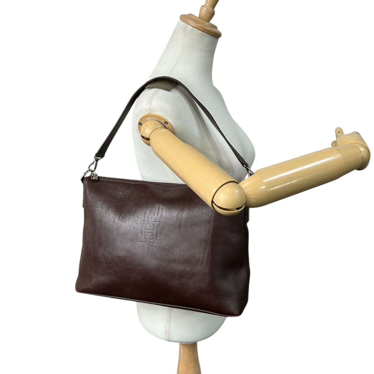 ヒロフ ショルダーバッグ Hロゴ レザー 本革 ダークブラウン ハンドバッグ A4収納可 レディース ビジネス 通勤 フォーマル 大容量 デイリーユース シンプル エレガント イタリア製 上質レザー クリーニング済み 自立可 s44