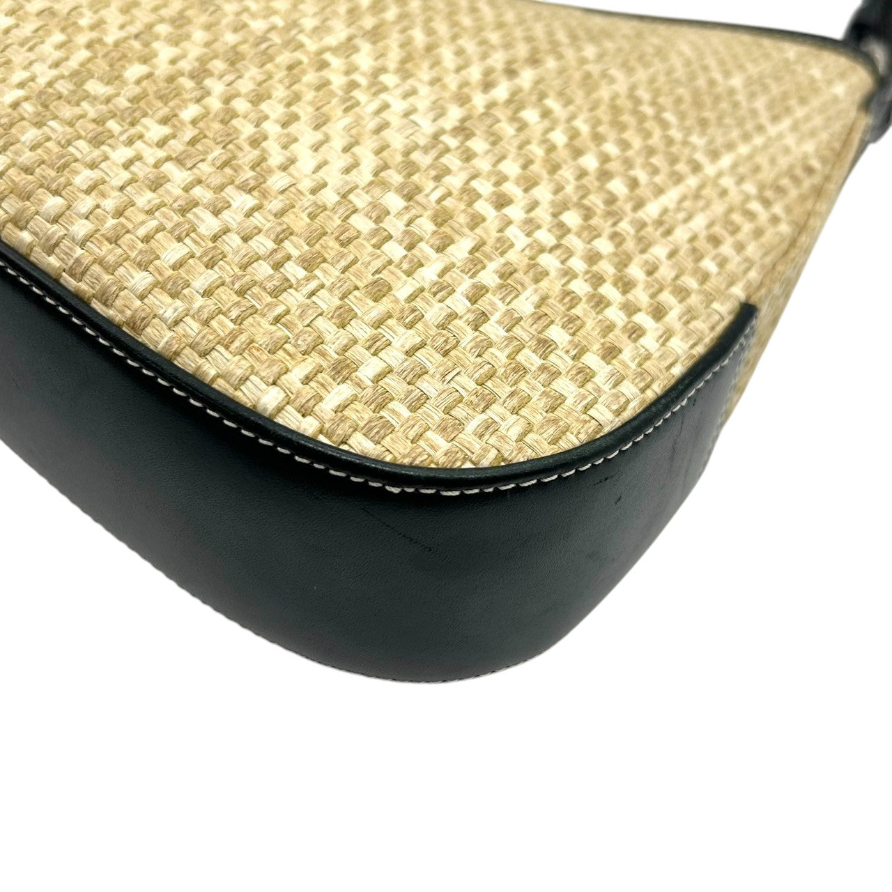 【美品】コーチ ハンドバッグ ストロー レザー 8159 かごバッグ ワンショルダー 肩掛け ベージュ ブラック 夏 サマー カジュアル レディース チャーム付き 希少モデル クラシックデザイン クリーニング済み s86