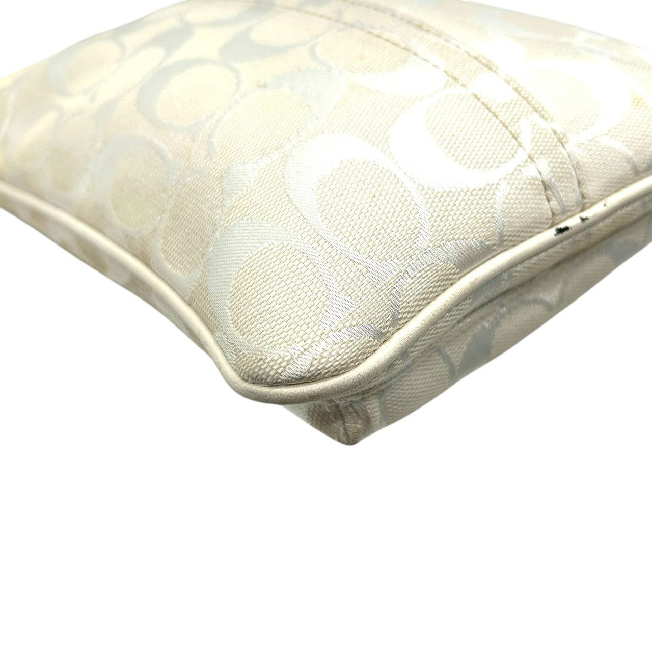 コーチ ショルダーバッグ シグネチャー キャンバス レザー 6442 アイボリー 斜め掛け可 ポシェット サコッシュ ミニショルダー コンパクト 軽量 レディース カジュアル シンプルデザイン クリーニング済み E2