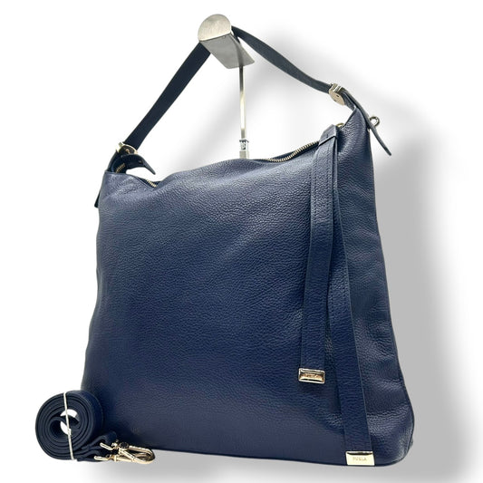 【新品同様】フルラ ユラ YULLA 2WAY ショルダーバッグ レザー ネイビー A4収納可 大容量 ハンドバッグ ホーボーバッグ 斜め掛け可 レディース ビジネス 通勤 通学 ロゴ ゴールド金具 エレガント 上質レザー クリーニング済み E2