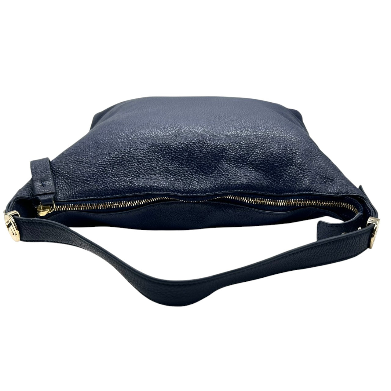 【新品同様】フルラ ユラ YULLA 2WAY ショルダーバッグ レザー ネイビー A4収納可 大容量 ハンドバッグ ホーボーバッグ 斜め掛け可 レディース ビジネス 通勤 通学 ロゴ ゴールド金具 エレガント 上質レザー クリーニング済み E2