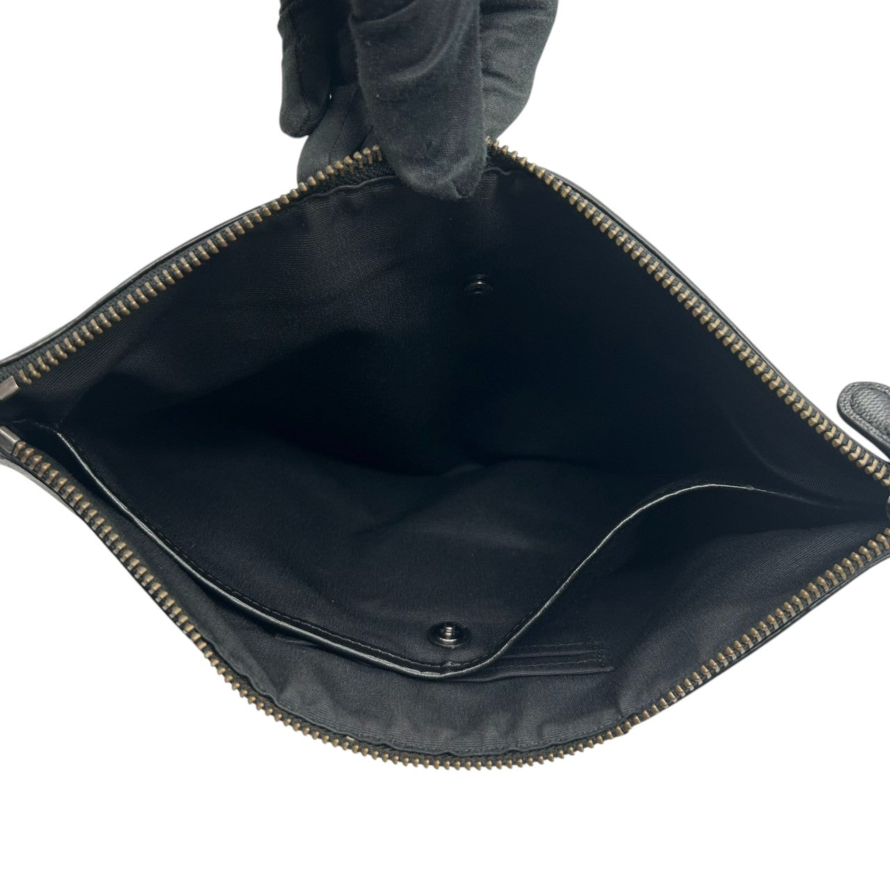 【美品】コーチ クラッチバッグ F25071 シグネチャー ストライプ PVC レザー ブラック ブルー セカンドバッグ A4収納可 薄型 メンズ レディース ユニセックス ビジネス カジュアル バッグインバッグ クリーニング済み U4