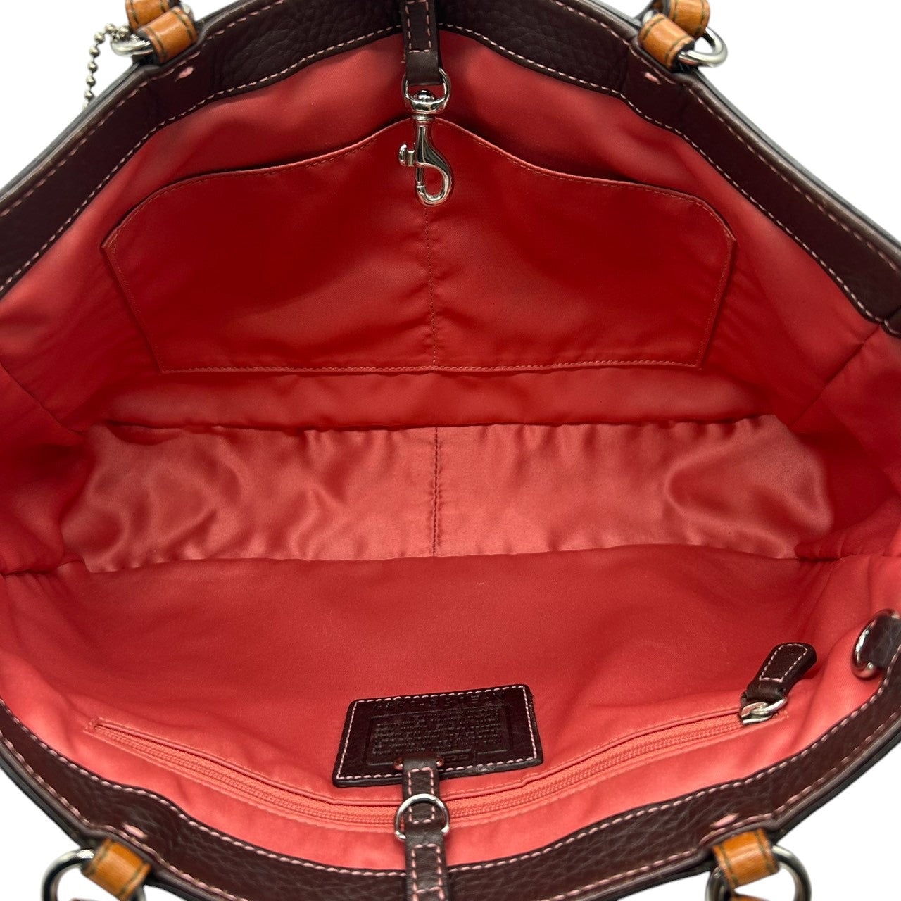 【美品】コーチ トートバッグ 8A44 レザー 本革 ブラウン A4収納可 大容量 ワンショルダー 肩掛け ビジネスバッグ 通勤 通学 レディース 機能的 ステッチ シボ革 上質レザー クラシック ヴィンテージデザイン クリーニング済み U4