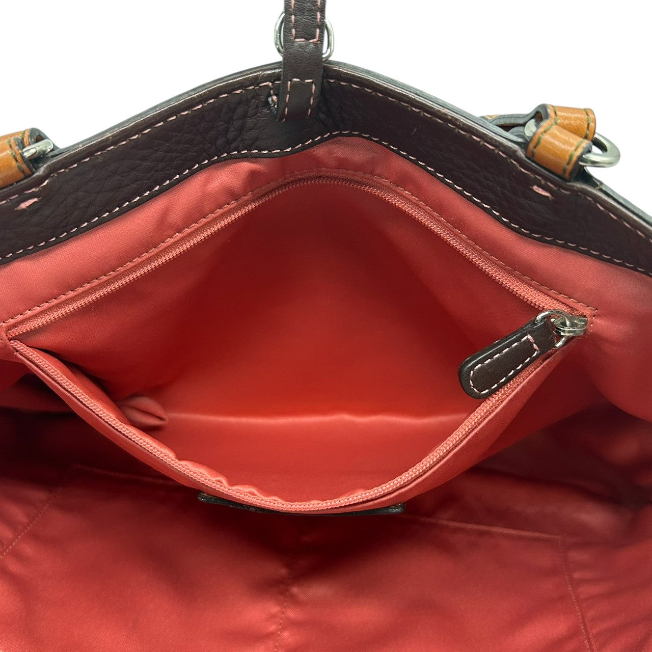 【美品】コーチ トートバッグ 8A44 レザー 本革 ブラウン A4収納可 大容量 ワンショルダー 肩掛け ビジネスバッグ 通勤 通学 レディース 機能的 ステッチ シボ革 上質レザー クラシック ヴィンテージデザイン クリーニング済み U4