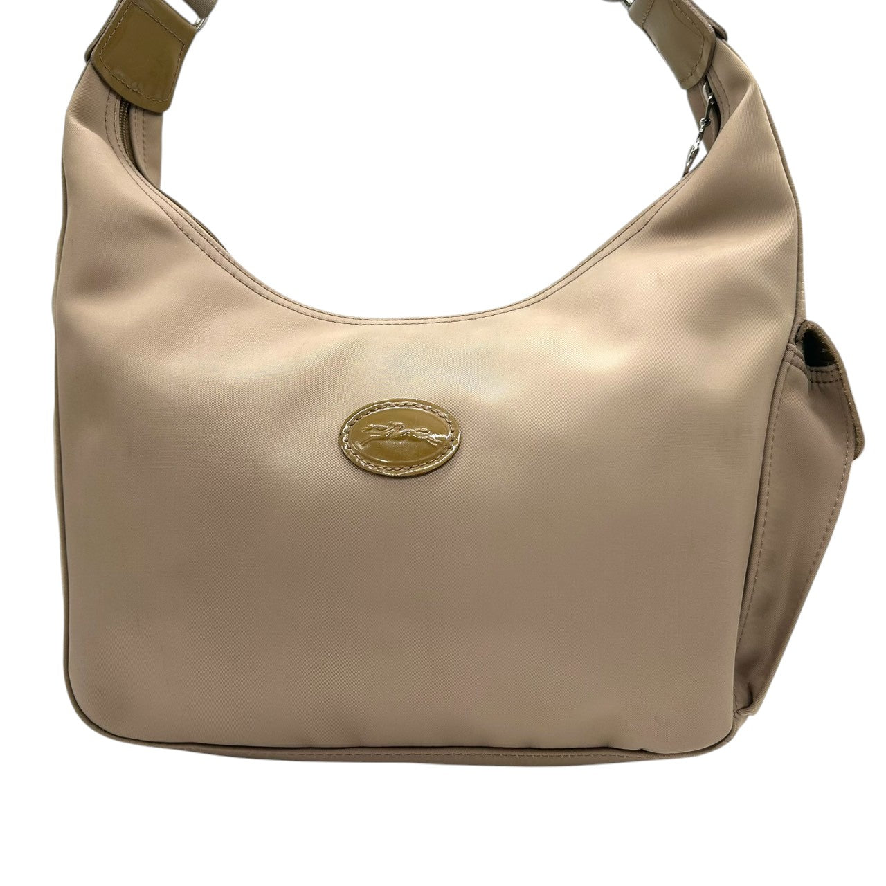 ロンシャン ショルダーバッグ ナイロン パテントレザー ベージュ ホーボーバッグ 斜め掛け可 A4収納可 大容量 レディース 軽量 機能的 カジュアル エレガント シンプルデザイン 通勤 通学 デイリーユース ロゴプレート クリーニング済み s87