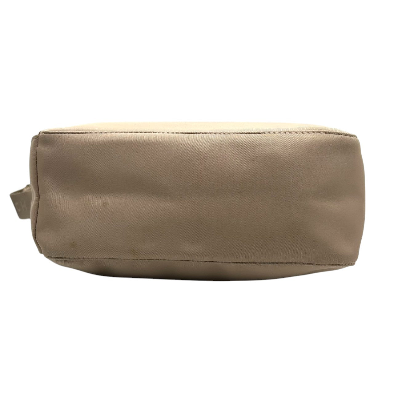 ロンシャン ショルダーバッグ ナイロン パテントレザー ベージュ ホーボーバッグ 斜め掛け可 A4収納可 大容量 レディース 軽量 機能的 カジュアル エレガント シンプルデザイン 通勤 通学 デイリーユース ロゴプレート クリーニング済み s87