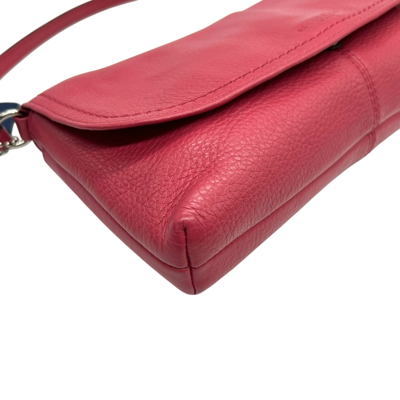 【美品】コーチ ハンドバッグ レザー 本革 ピンク ネイビー バイカラー アクセサリーポーチ リストレット ミニバッグ コンパクト 軽量 レディース フラップ カジュアル パーティー チャーム付き シボ革 クリーニング済み U1