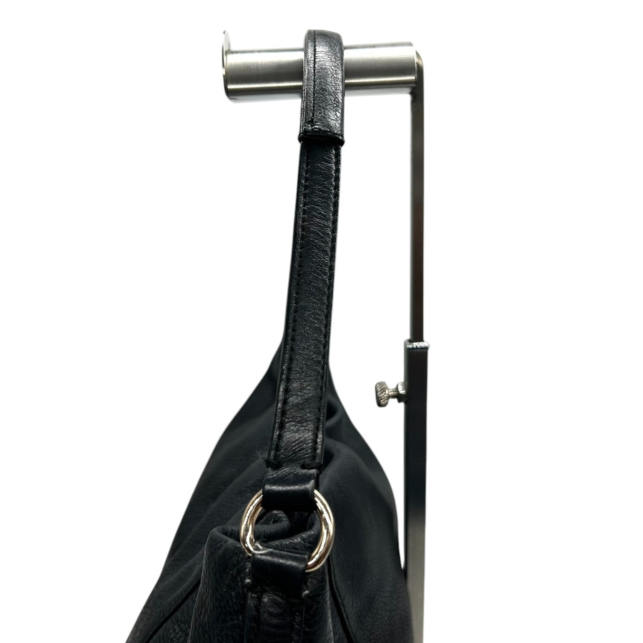 コーチ 2WAY ショルダーバッグ F34511 ペブルドレザー 本革 ブラック A4収納可 大容量 斜め掛け可 レディース ハンドバッグ ビジネス 通勤 通学 ロゴチャーム付き シンプルデザイン クリーニング済み U1