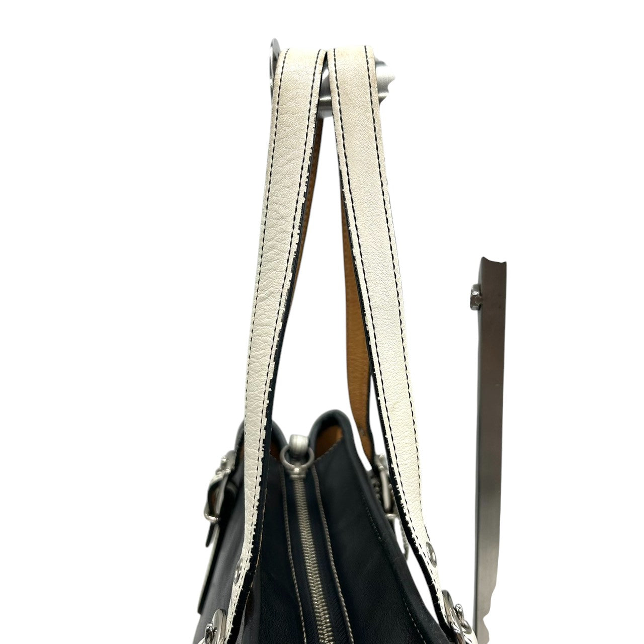 コーチ トートバッグ 9605 レザー 本革 ホワイト ブラック バイカラー A4収納可 大容量 ワンショルダー 肩掛け レディース ハンドバッグ チャーム付き ステッチデザイン クラシック ヴィンテージ クリーニング済み 自立可 s53