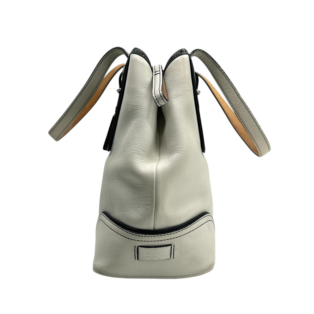 コーチ トートバッグ 9605 レザー 本革 ホワイト ブラック バイカラー A4収納可 大容量 ワンショルダー 肩掛け レディース ハンドバッグ チャーム付き ステッチデザイン クラシック ヴィンテージ クリーニング済み 自立可 s53