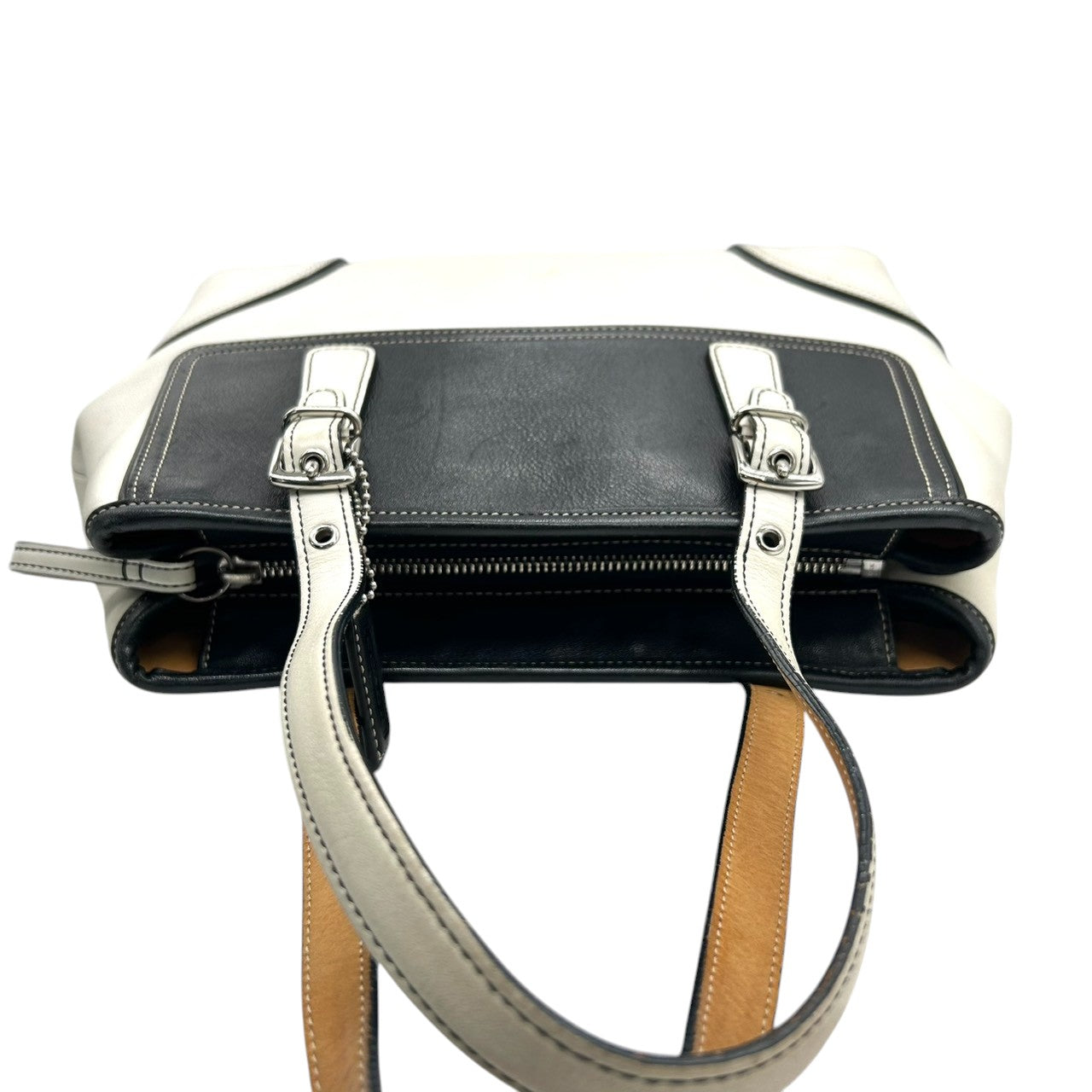 コーチ トートバッグ 9605 レザー 本革 ホワイト ブラック バイカラー A4収納可 大容量 ワンショルダー 肩掛け レディース ハンドバッグ チャーム付き ステッチデザイン クラシック ヴィンテージ クリーニング済み 自立可 s53