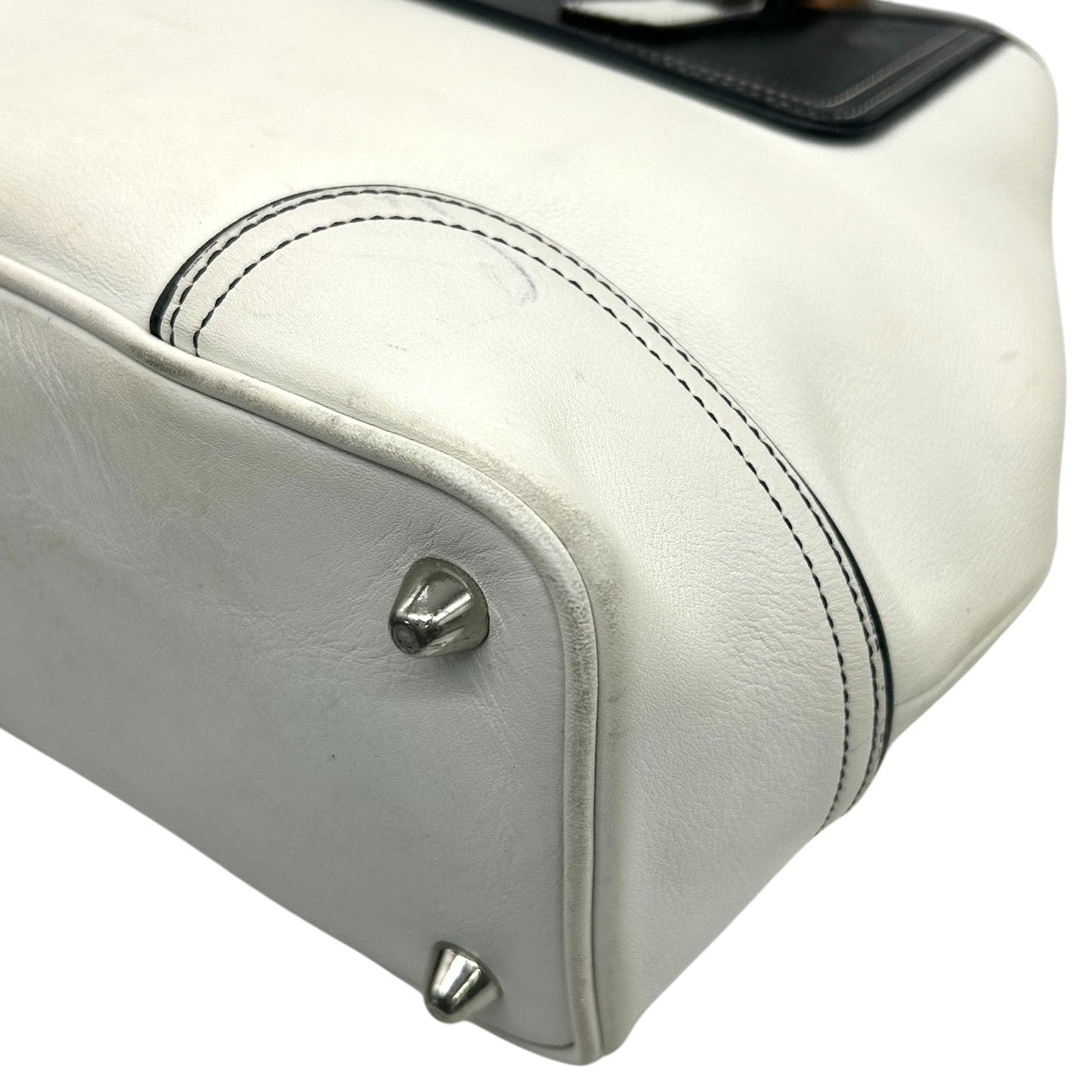 コーチ トートバッグ 9605 レザー 本革 ホワイト ブラック バイカラー A4収納可 大容量 ワンショルダー 肩掛け レディース ハンドバッグ チャーム付き ステッチデザイン クラシック ヴィンテージ クリーニング済み 自立可 s53