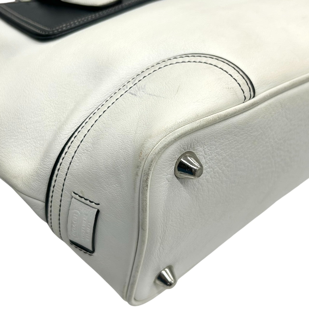 コーチ トートバッグ 9605 レザー 本革 ホワイト ブラック バイカラー A4収納可 大容量 ワンショルダー 肩掛け レディース ハンドバッグ チャーム付き ステッチデザイン クラシック ヴィンテージ クリーニング済み 自立可 s53