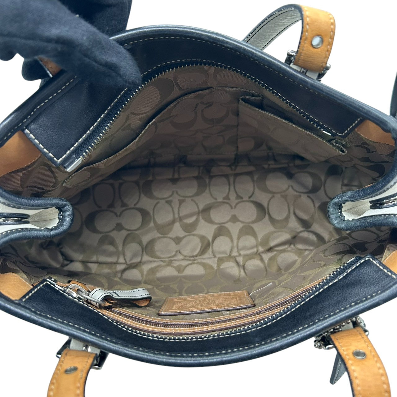 コーチ トートバッグ 9605 レザー 本革 ホワイト ブラック バイカラー A4収納可 大容量 ワンショルダー 肩掛け レディース ハンドバッグ チャーム付き ステッチデザイン クラシック ヴィンテージ クリーニング済み 自立可 s53