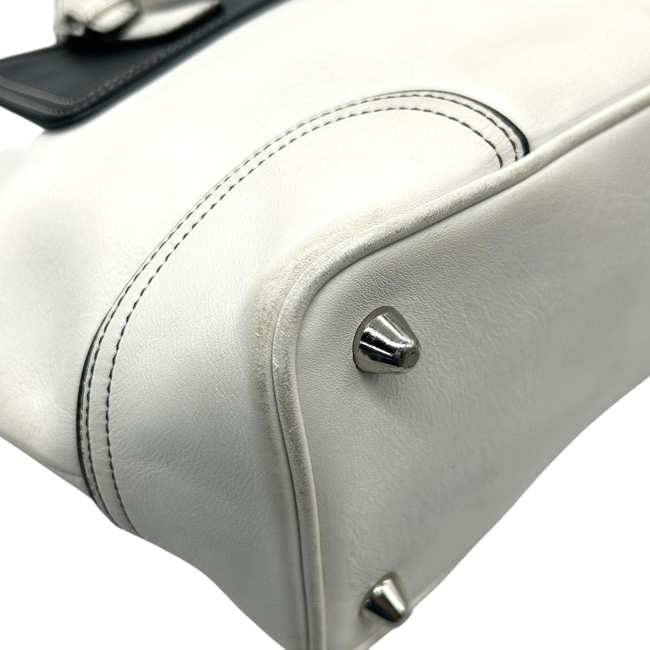 コーチ トートバッグ 9605 レザー 本革 ホワイト ブラック バイカラー A4収納可 大容量 ワンショルダー 肩掛け レディース ハンドバッグ チャーム付き ステッチデザイン クラシック ヴィンテージ クリーニング済み 自立可 s53