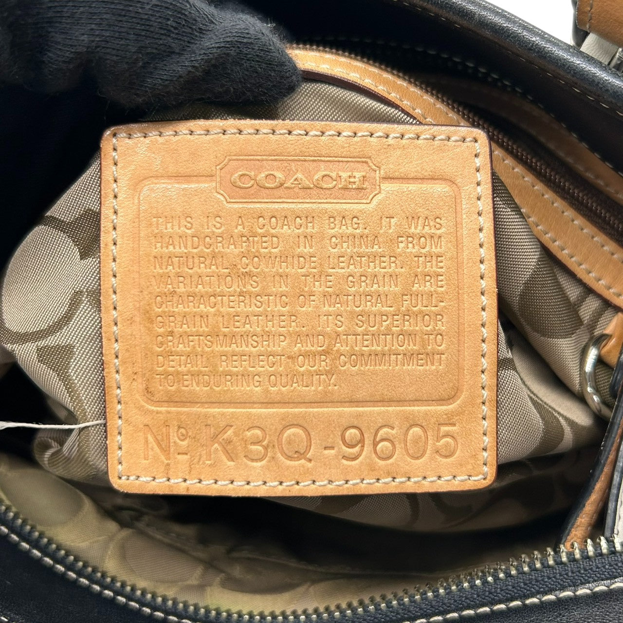 コーチ トートバッグ 9605 レザー 本革 ホワイト ブラック バイカラー A4収納可 大容量 ワンショルダー 肩掛け レディース ハンドバッグ チャーム付き ステッチデザイン クラシック ヴィンテージ クリーニング済み 自立可 s53