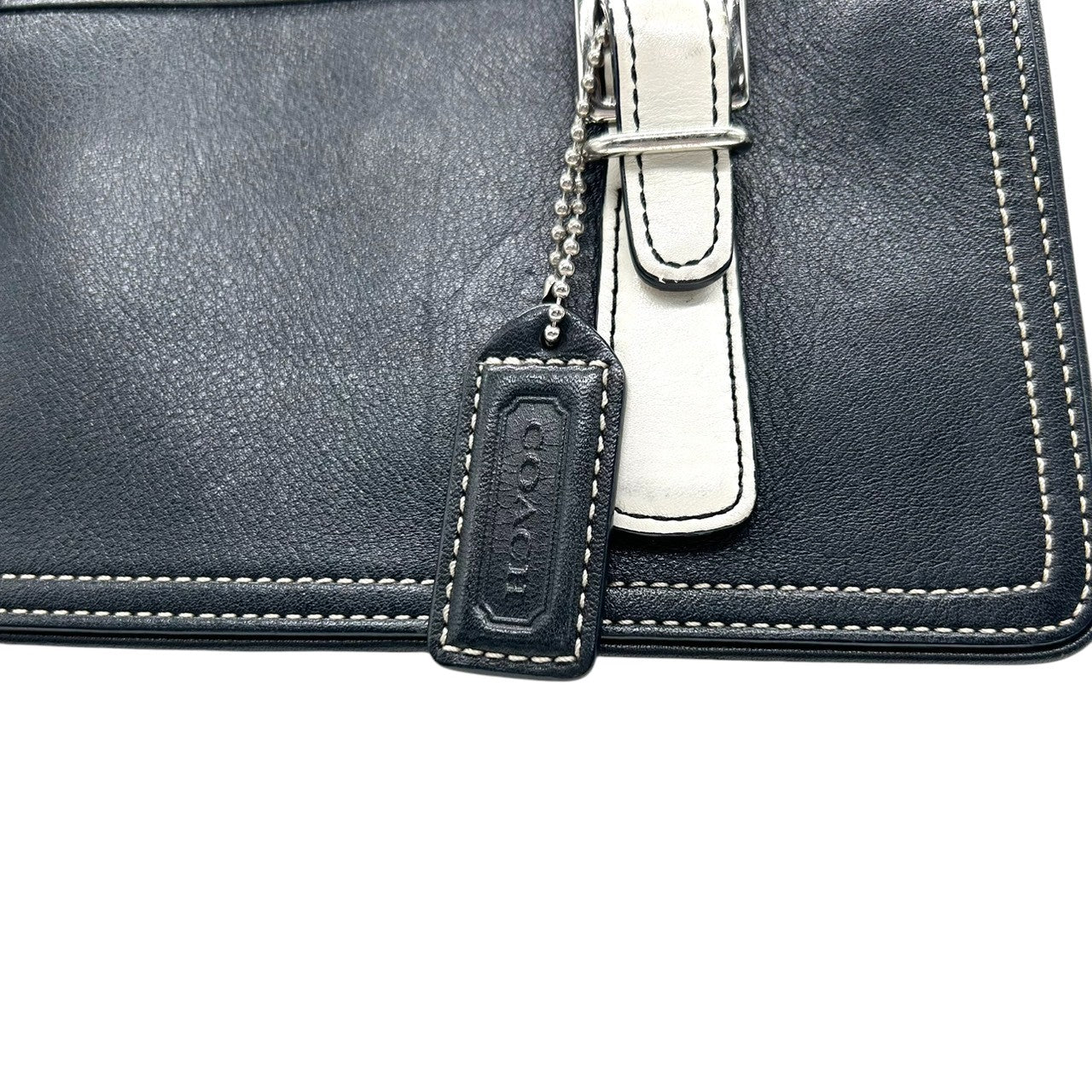 コーチ トートバッグ 9605 レザー 本革 ホワイト ブラック バイカラー A4収納可 大容量 ワンショルダー 肩掛け レディース ハンドバッグ チャーム付き ステッチデザイン クラシック ヴィンテージ クリーニング済み 自立可 s53