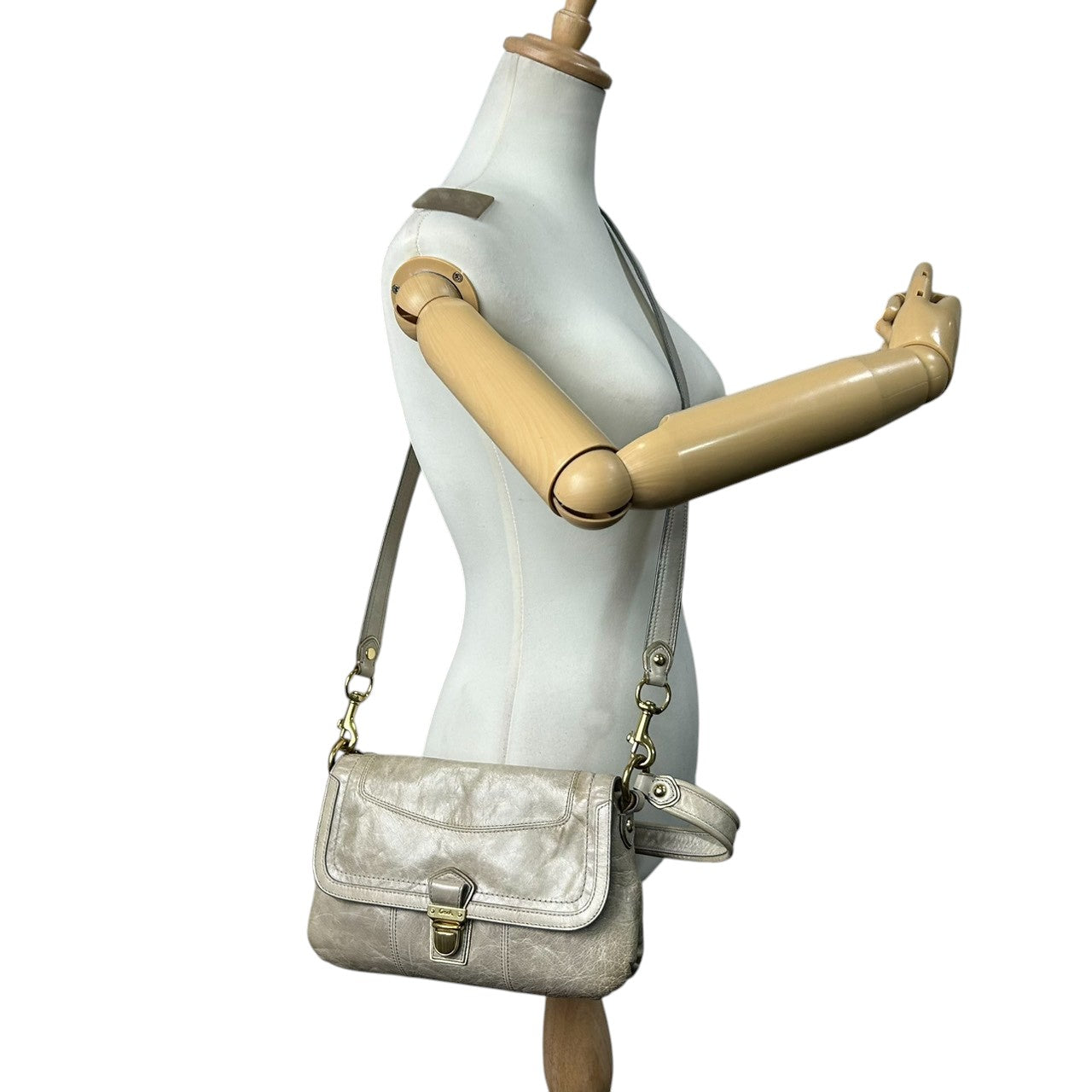 コーチ COACH ショルダーバッグ ハンドバッグ 肩掛け 2WAY レザー 本革 グレー系 ゴールド金具 レディース D1182-18160 斜め掛け可 エレガント クラシック カジュアル 通勤通学 普段使い s63