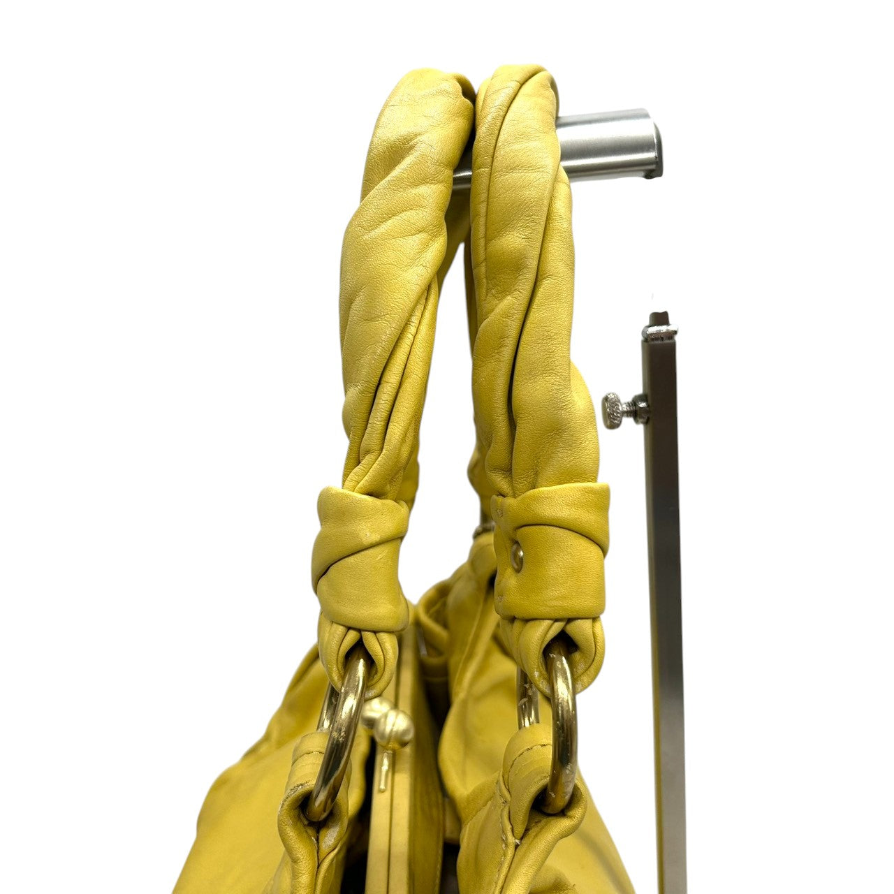 コーチ ハンドバッグ ブルック 13437 レザー 本革 イエロー がま口 キスロック ワンショルダー 大容量 レディース チャーム付き ギャザーデザイン フェミニン エレガント COACH ホーボーバッグ ゴールド金具 クリーニング済み s40