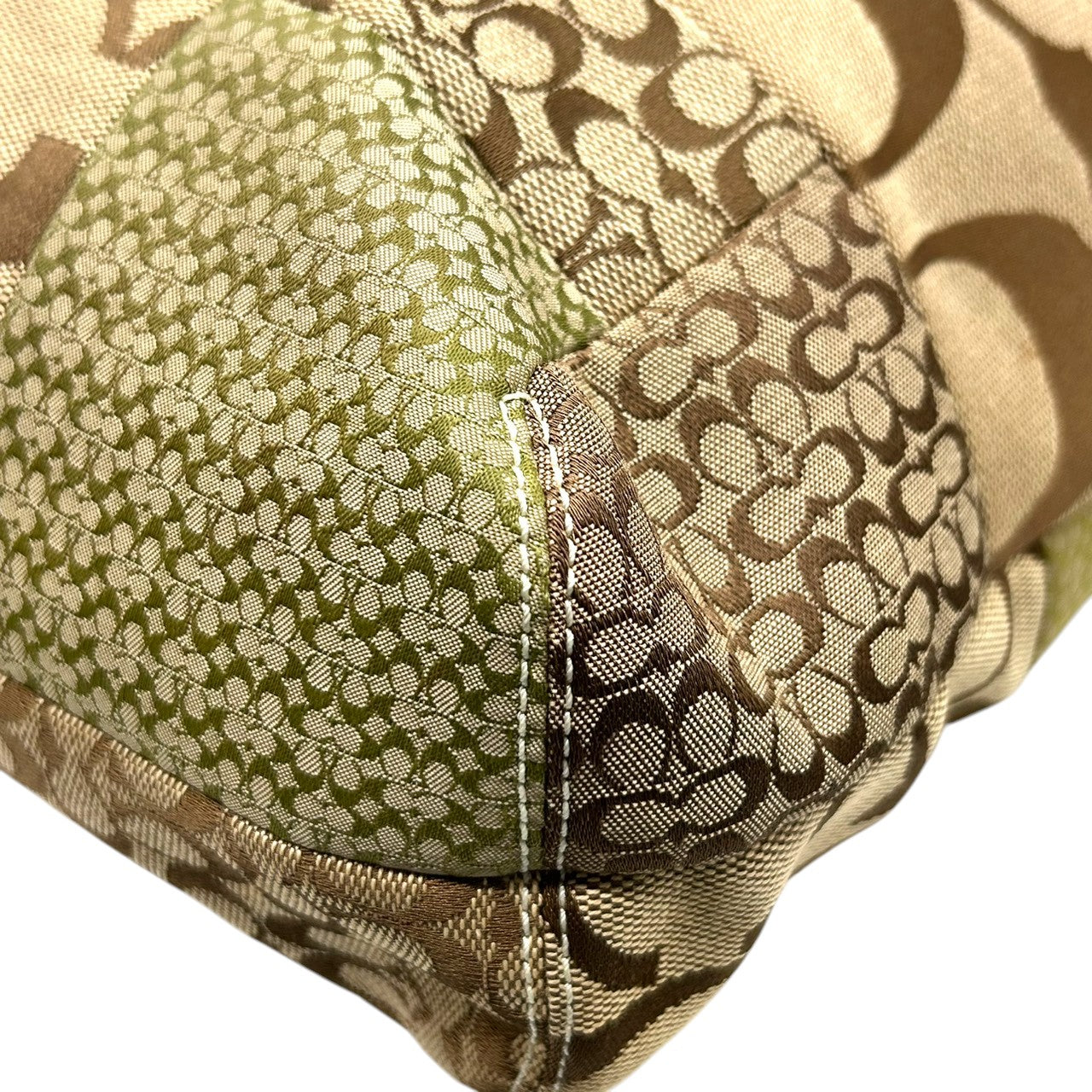 【未使用級】 COACH コーチ トートバッグ 10089 パッチワーク シグネチャー キャンバス 型押しレザー ブラウン A4収納可 大容量 ワンショルダー 肩掛け レディース ハンドバッグ チャーム付き エレガント クラシックデザイン s67