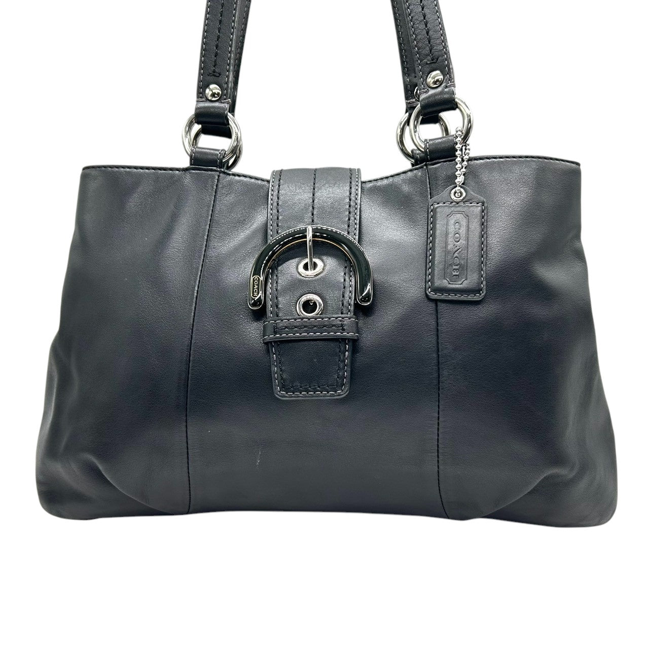 【美品】コーチ トートバッグ F18751 レザー 本革 ブラック 大容量 A4収納可 ワンショルダー 肩掛け レディース ハンドバッグ ビジネス 通勤 通学 バックルデザイン クラシック シンプル チャーム付き クリーニング済み s67