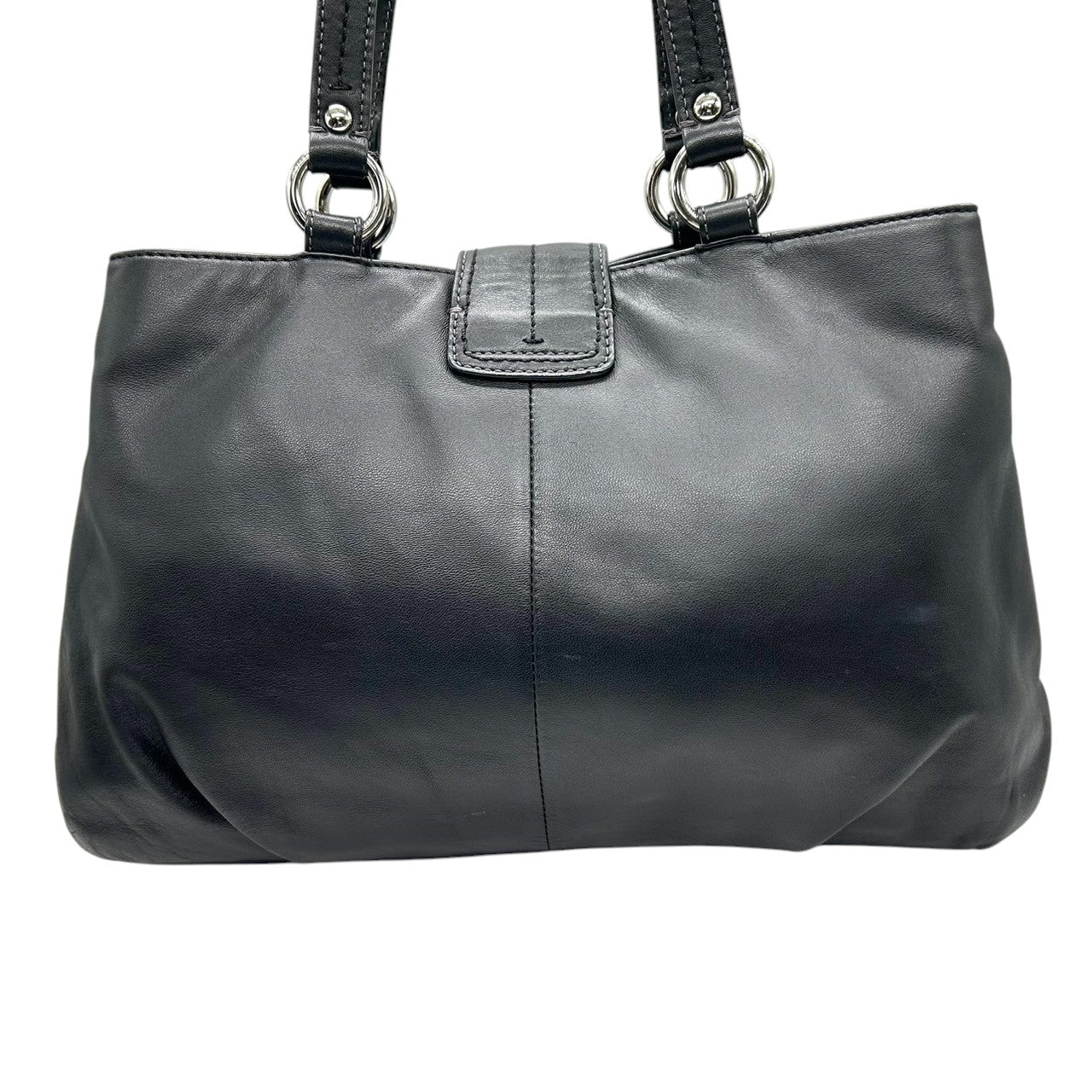 【美品】コーチ トートバッグ F18751 レザー 本革 ブラック 大容量 A4収納可 ワンショルダー 肩掛け レディース ハンドバッグ ビジネス 通勤 通学 バックルデザイン クラシック シンプル チャーム付き クリーニング済み s67