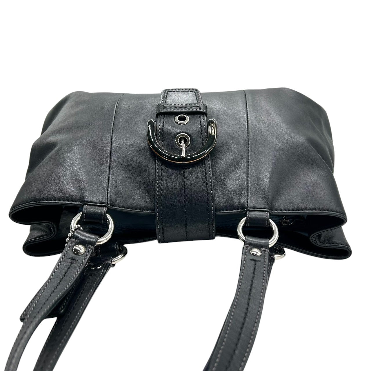 【美品】コーチ トートバッグ F18751 レザー 本革 ブラック 大容量 A4収納可 ワンショルダー 肩掛け レディース ハンドバッグ ビジネス 通勤 通学 バックルデザイン クラシック シンプル チャーム付き クリーニング済み s67