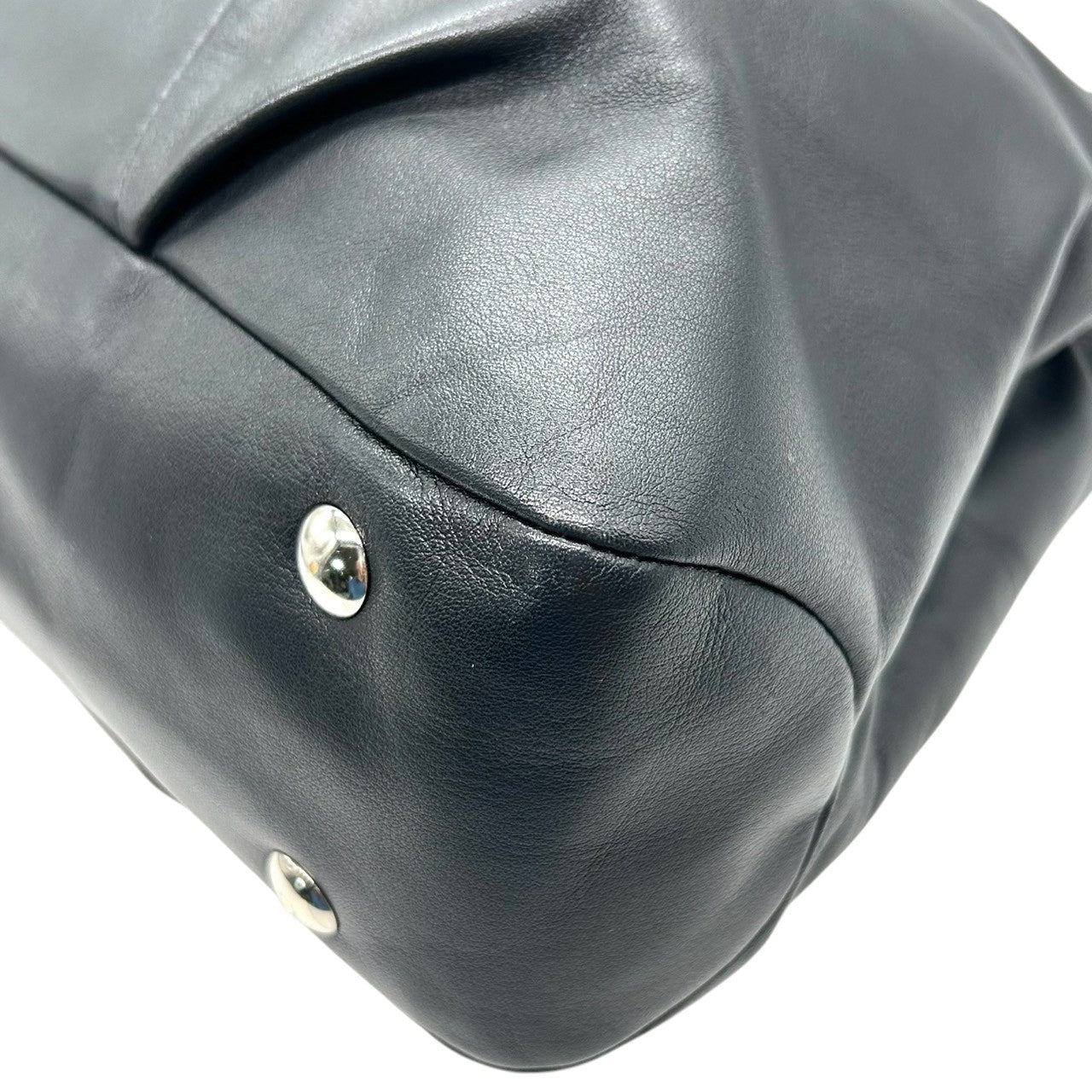 【美品】コーチ トートバッグ F18751 レザー 本革 ブラック 大容量 A4収納可 ワンショルダー 肩掛け レディース ハンドバッグ ビジネス 通勤 通学 バックルデザイン クラシック シンプル チャーム付き クリーニング済み s67