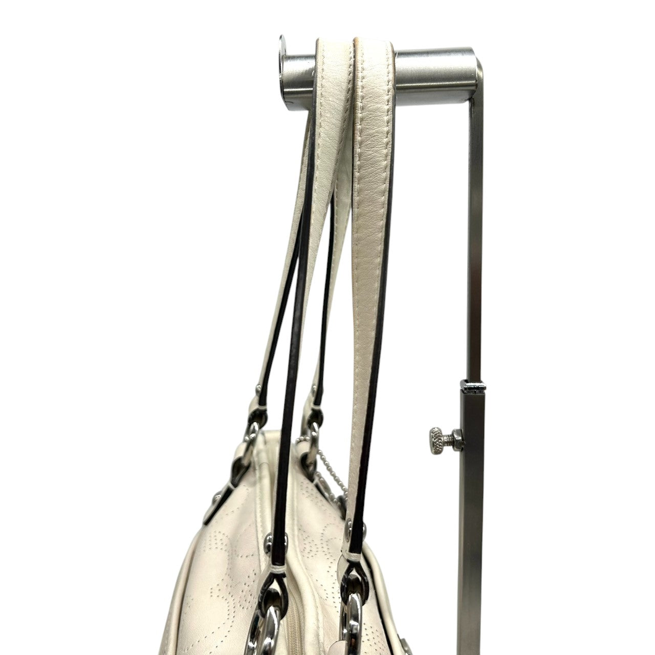 コーチ トートバッグ F19688 パーフォレイテッド シグネチャー レザー ホワイト A4収納可 大容量 ワンショルダー 肩掛け レディース ハンドバッグ ビジネス 通勤 通学 チャーム付き エレガントデザイン 自立可 クリーニング済み s67