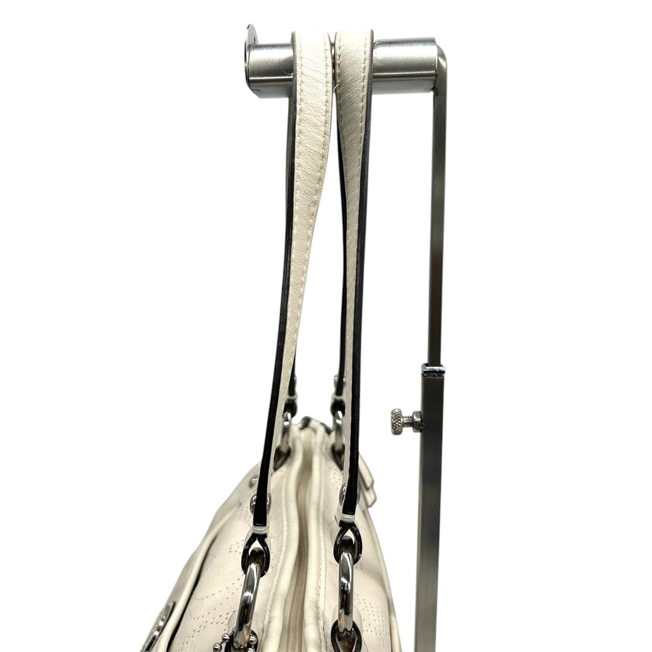 コーチ トートバッグ F19688 パーフォレイテッド シグネチャー レザー ホワイト A4収納可 大容量 ワンショルダー 肩掛け レディース ハンドバッグ ビジネス 通勤 通学 チャーム付き エレガントデザイン 自立可 クリーニング済み s67