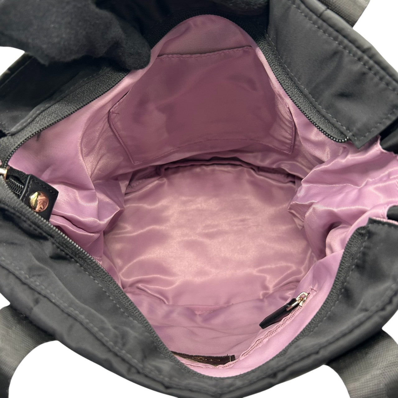 【未使用級】トッカ 2WAY トートバッグ ナイロン ブラック A4収納可 斜め掛け可 レディース ハンドバッグ ショルダーバッグ ロゴ マザーズバッグ 通勤 通学 軽量 エレガント フェミニン サイドギャザー 自立可 ゴールド金具 クリーニング済み s21