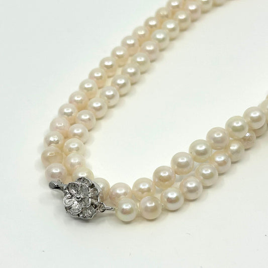 美品 本真珠 あこや パール 二連ネックレス SILVER刻印 花 フラワー モチーフ クラスプ ホワイト系 真珠 アクセサリー エレガント フォーマル 冠婚葬祭 I3
