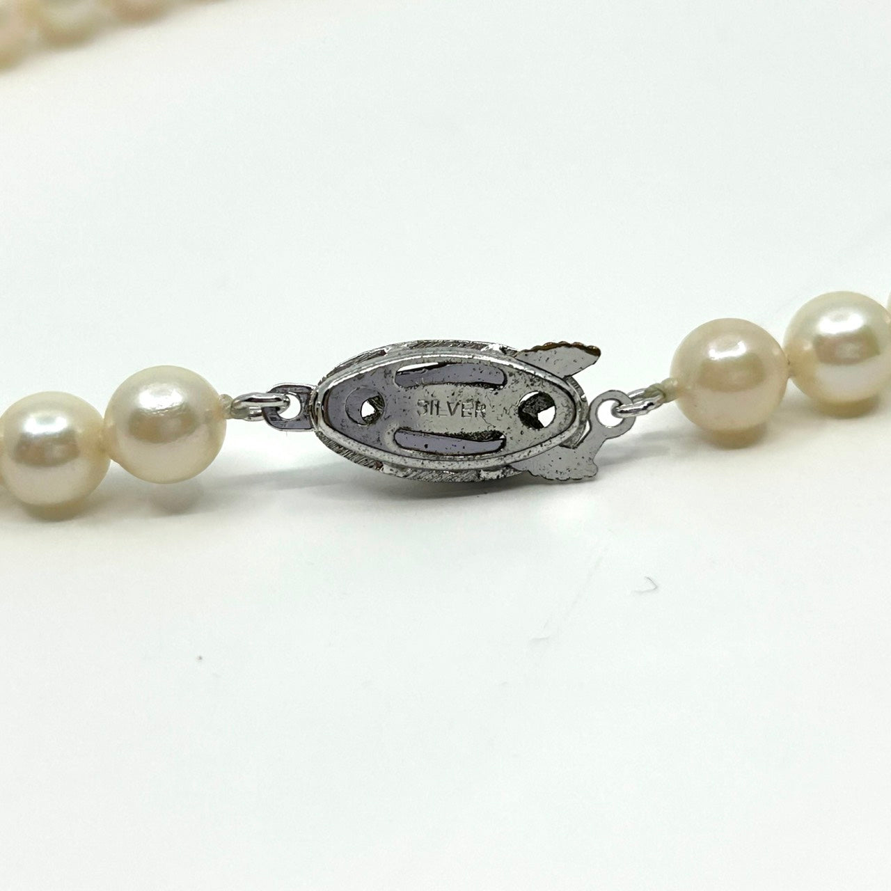 未使用 美品 あこや真珠 本真珠 パール 一連ネックレス SILVER刻印 オーバル クラスプ ホワイト系 真珠 アクセサリー エレガント フォーマル 冠婚葬祭 I3