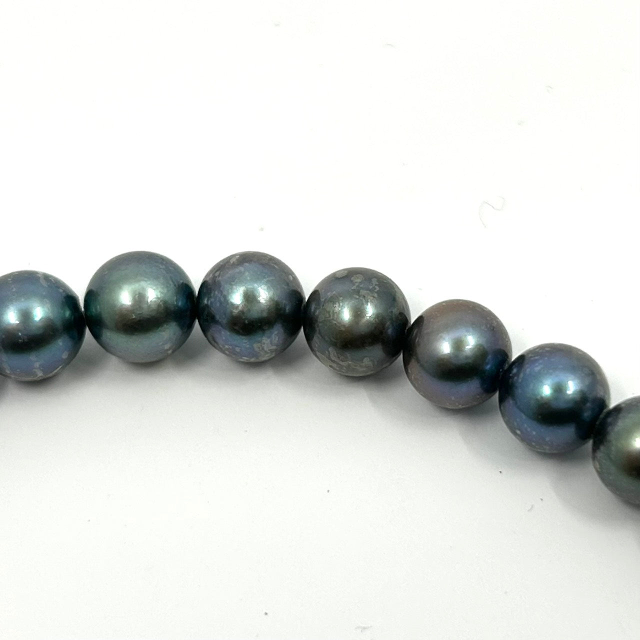 美品 本真珠 着色真珠 ブラックパール 一連ネックレス SILVER刻印 花 フラワー モチーフクラスプ グレーブラック系 パール 黒真珠 アクセサリー フォーマル 冠婚葬祭 I3