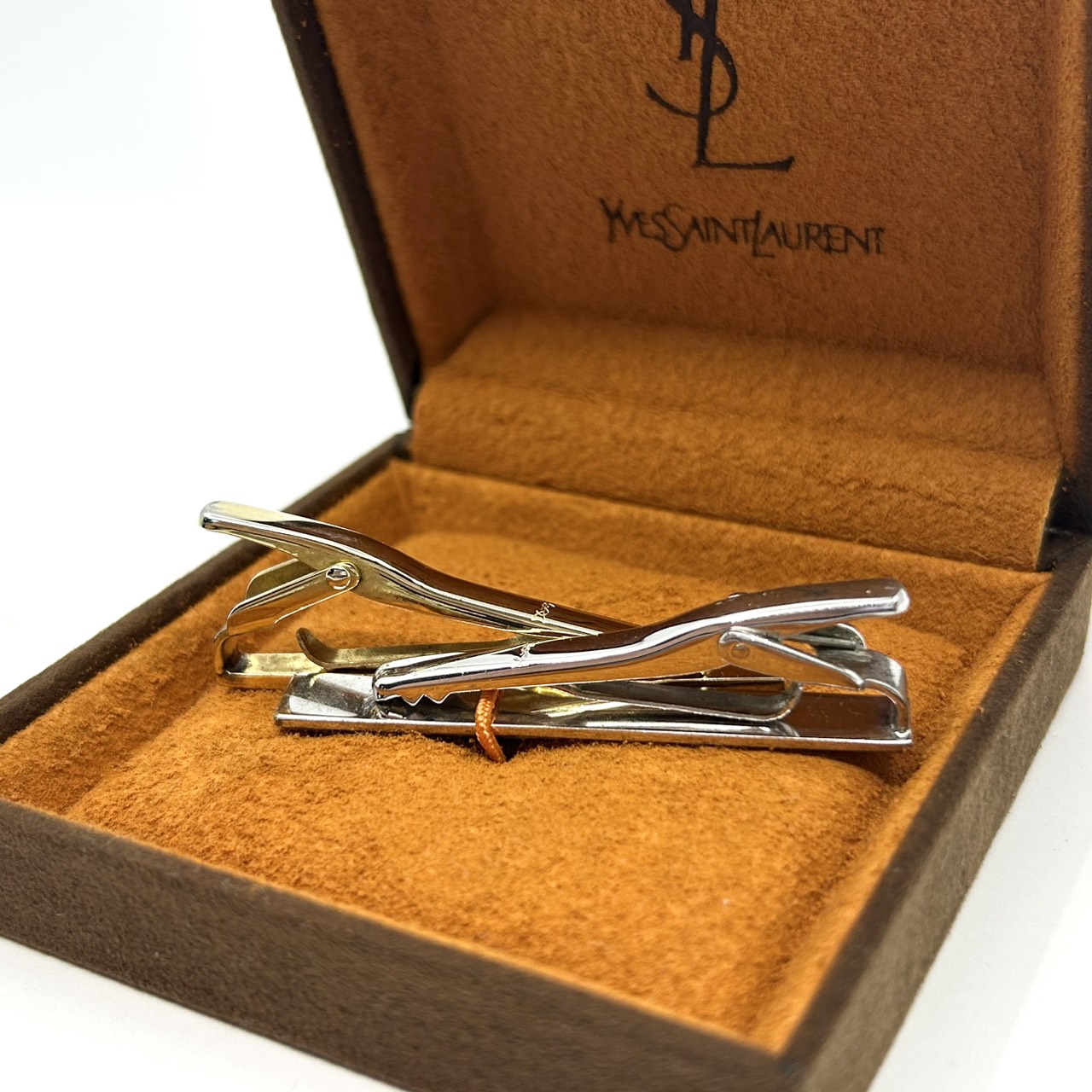 Yves Saint Laurent イヴ・サンローラン YSL タイピン ネクタイピン 2本セット ゴールド シルバー 専用ケース付き 紳士 メンズ ビジネス H4