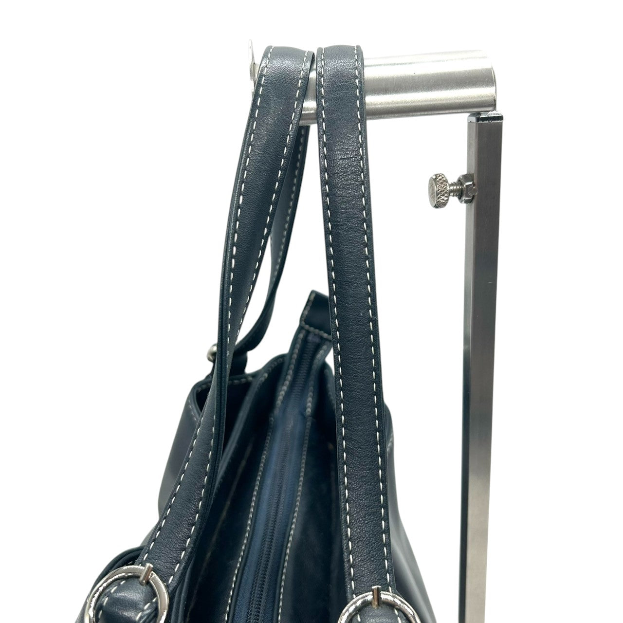 【美品】Kitamura キタムラ ハンドバッグ ショルダーバッグ ワンショルダー レザー Kロゴ ステッチ ネイビー 紺 シルバー金具 レディース エレガント 上品 フォーマル カジュアル 通勤 自立可 G3