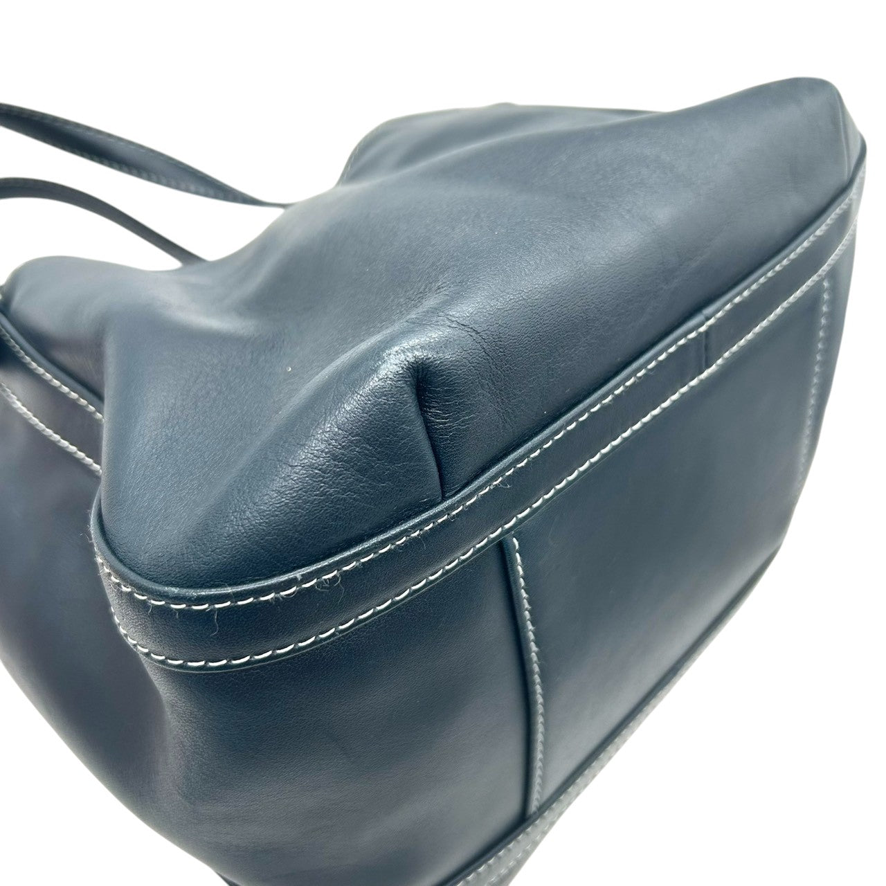 【美品】Kitamura キタムラ ハンドバッグ ショルダーバッグ ワンショルダー レザー Kロゴ ステッチ ネイビー 紺 シルバー金具 レディース エレガント 上品 フォーマル カジュアル 通勤 自立可 G3