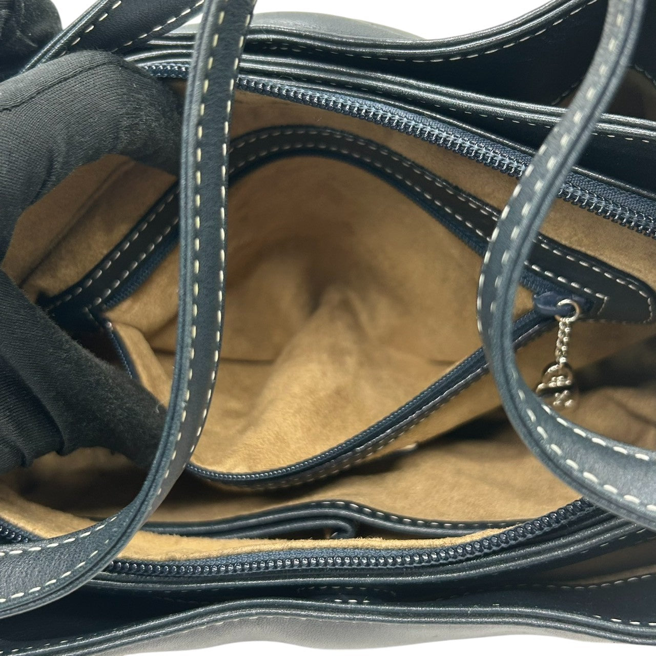 【美品】Kitamura キタムラ ハンドバッグ ショルダーバッグ ワンショルダー レザー Kロゴ ステッチ ネイビー 紺 シルバー金具 レディース エレガント 上品 フォーマル カジュアル 通勤 自立可 G3