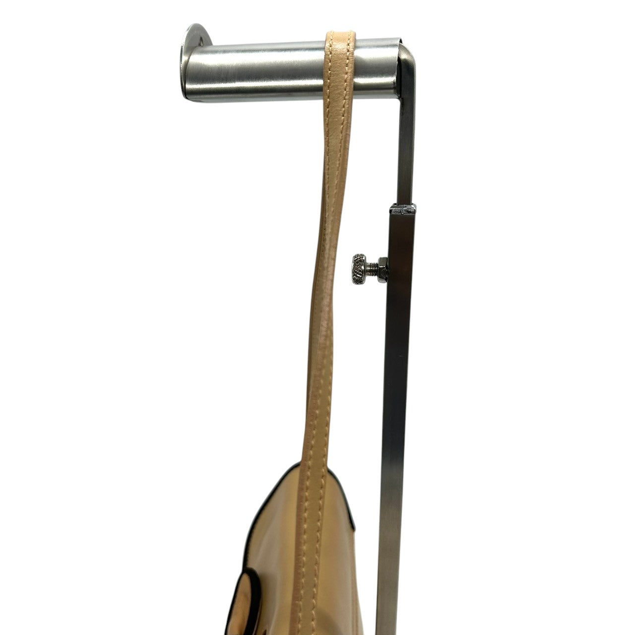 美品 フルラ FURLA ショルダーバッグ レザー ベージュ リボン 斜め掛け可 ワンショルダー エレガント 上品 イタリア製 フォーマル カジュアル デイリーユース シンプル クラシック レディース 大人 スタイリッシュ 自立可 U2