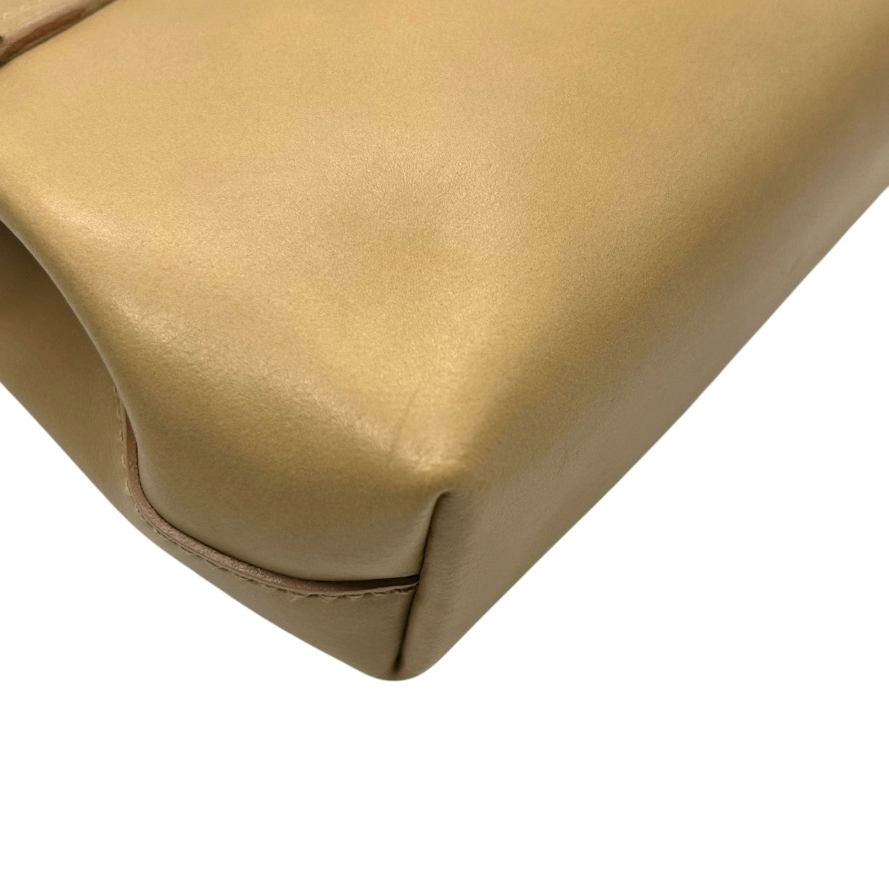 美品 フルラ FURLA ショルダーバッグ レザー ベージュ リボン 斜め掛け可 ワンショルダー エレガント 上品 イタリア製 フォーマル カジュアル デイリーユース シンプル クラシック レディース 大人 スタイリッシュ 自立可 U2