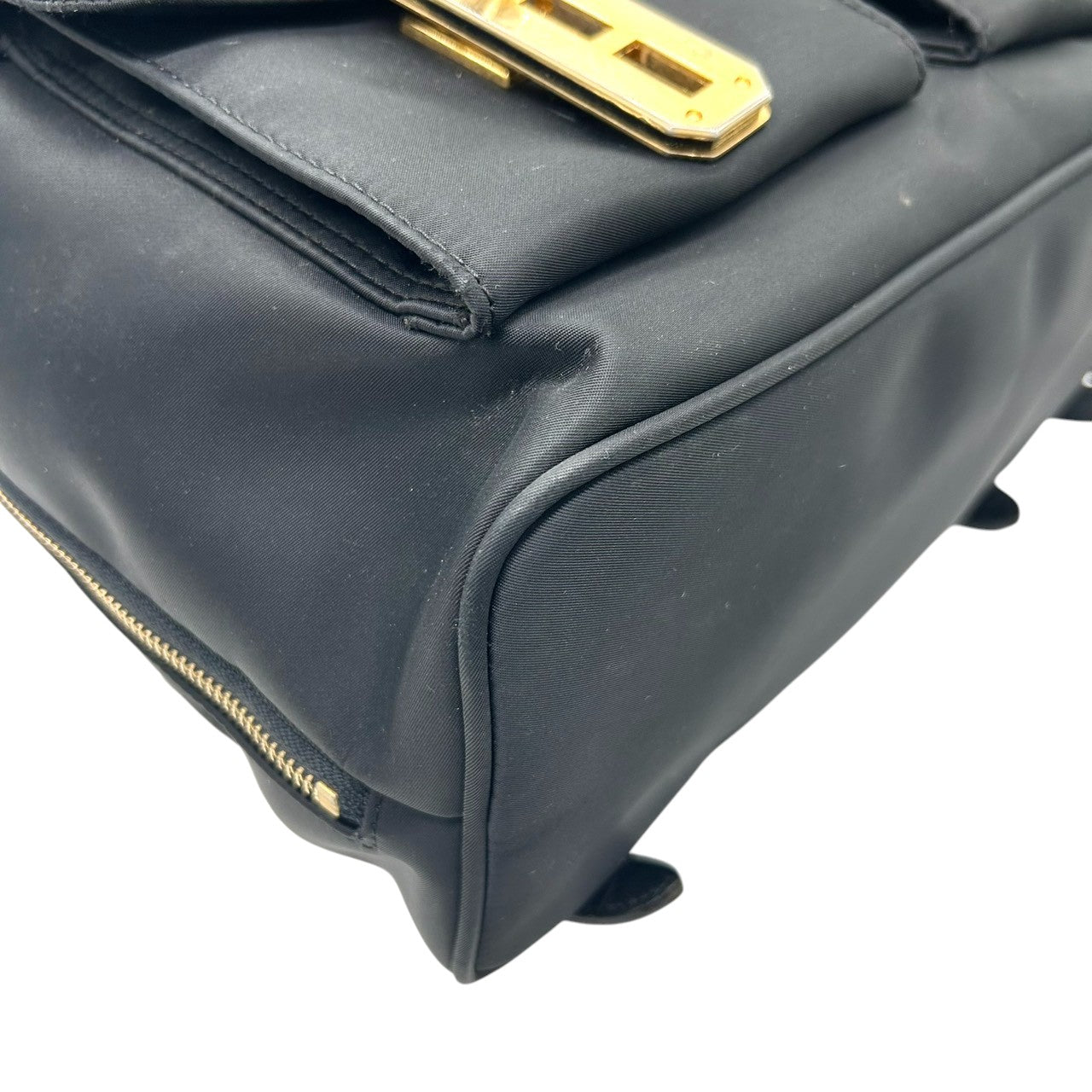 ヴァレンティノ ガラヴァーニ SPORT リュック デイパック ナイロン レザー ブラック Vロゴ 巾着式 ダブルポケット ゴールド金具 A4可 大容量 軽量 レディース メンズ ユニセックス 通勤 通学 旅行 エレガント s52