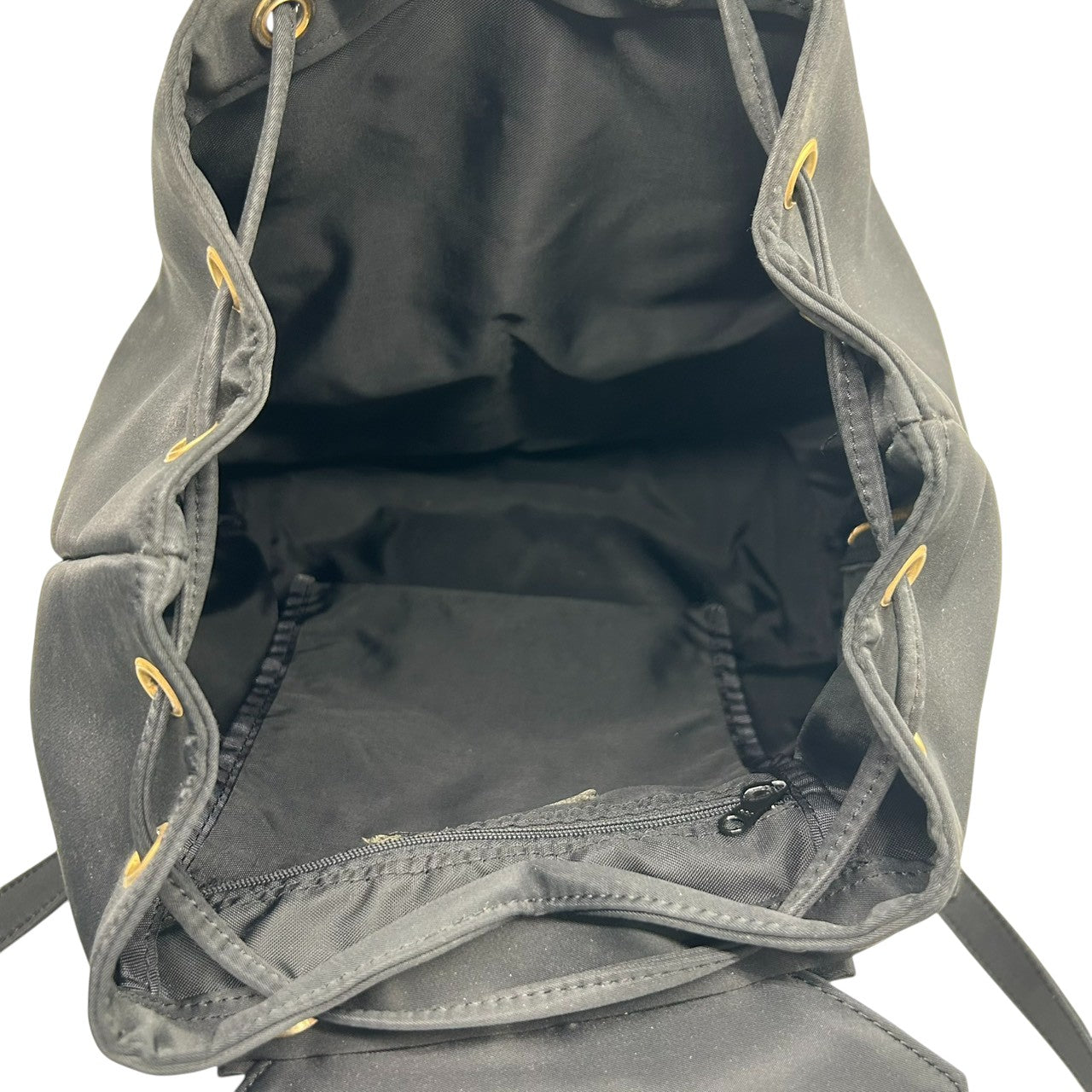 ヴァレンティノ ガラヴァーニ SPORT リュック デイパック ナイロン レザー ブラック Vロゴ 巾着式 ダブルポケット ゴールド金具 A4可 大容量 軽量 レディース メンズ ユニセックス 通勤 通学 旅行 エレガント s52