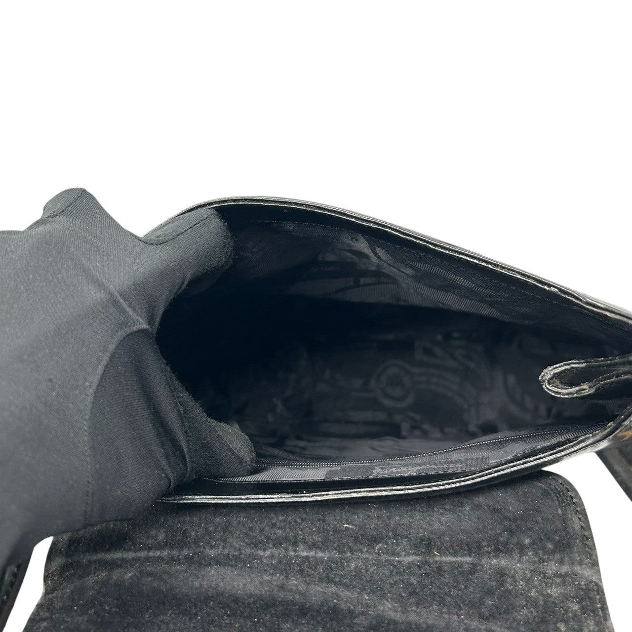 サルヴァトーレフェラガモ ショルダーバッグ ワンショルダー ヴァラプレート レザー 本革 ブラック 黒 シルバー金具 A4収納可 レディース 通勤 ビジネス フォーマル エレガント イタリア製 Salvatore Ferragamo s52