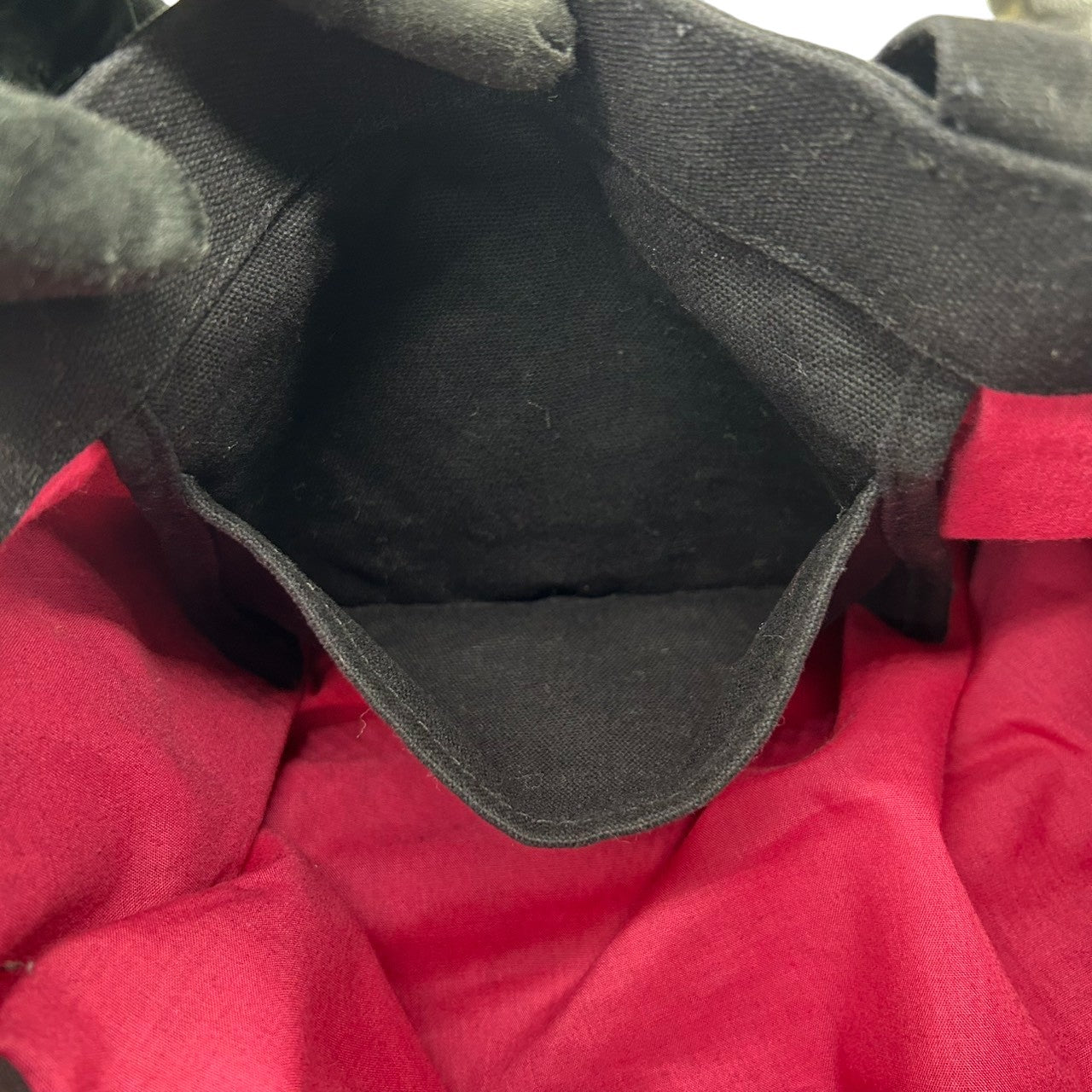 【美品】イヴサンローラン パルファム トートバッグ ハンドバッグ ワンショルダー YSLロゴ 刺繍 キャンバス ブラック 黒 A4収納可 レディース カジュアル デイリーユース ノベルティ Yves Saint Laurent s84