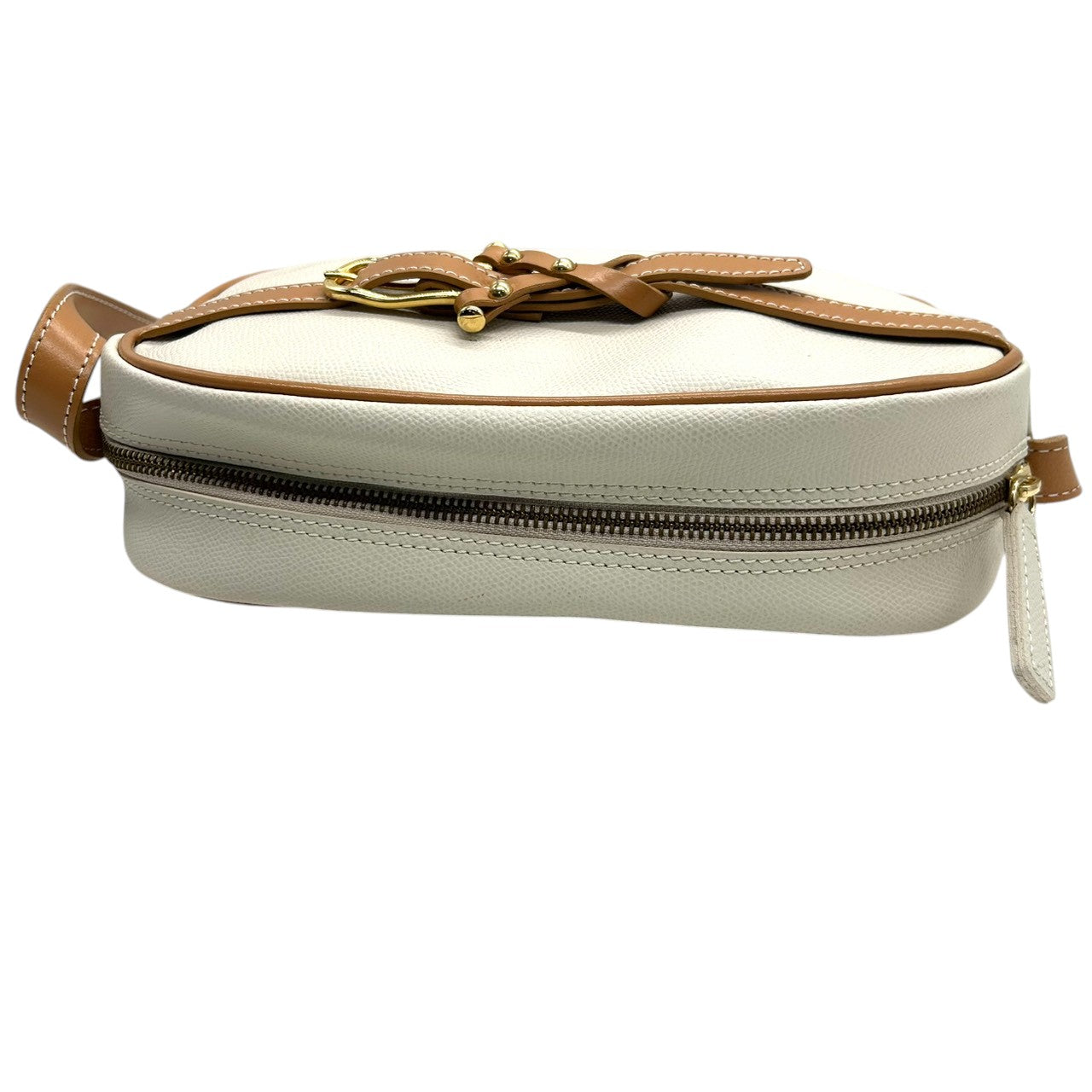 レリアン ショルダーバッグ カメラバッグ 斜め掛け可 本革 レザー バイカラー ホワイト ブラウン ベルトモチーフ ステッチ ゴールド金具 レディース 高級 エレガント 上品 大人可愛い キレイめ カジュアル イタリア製 Leilian s84