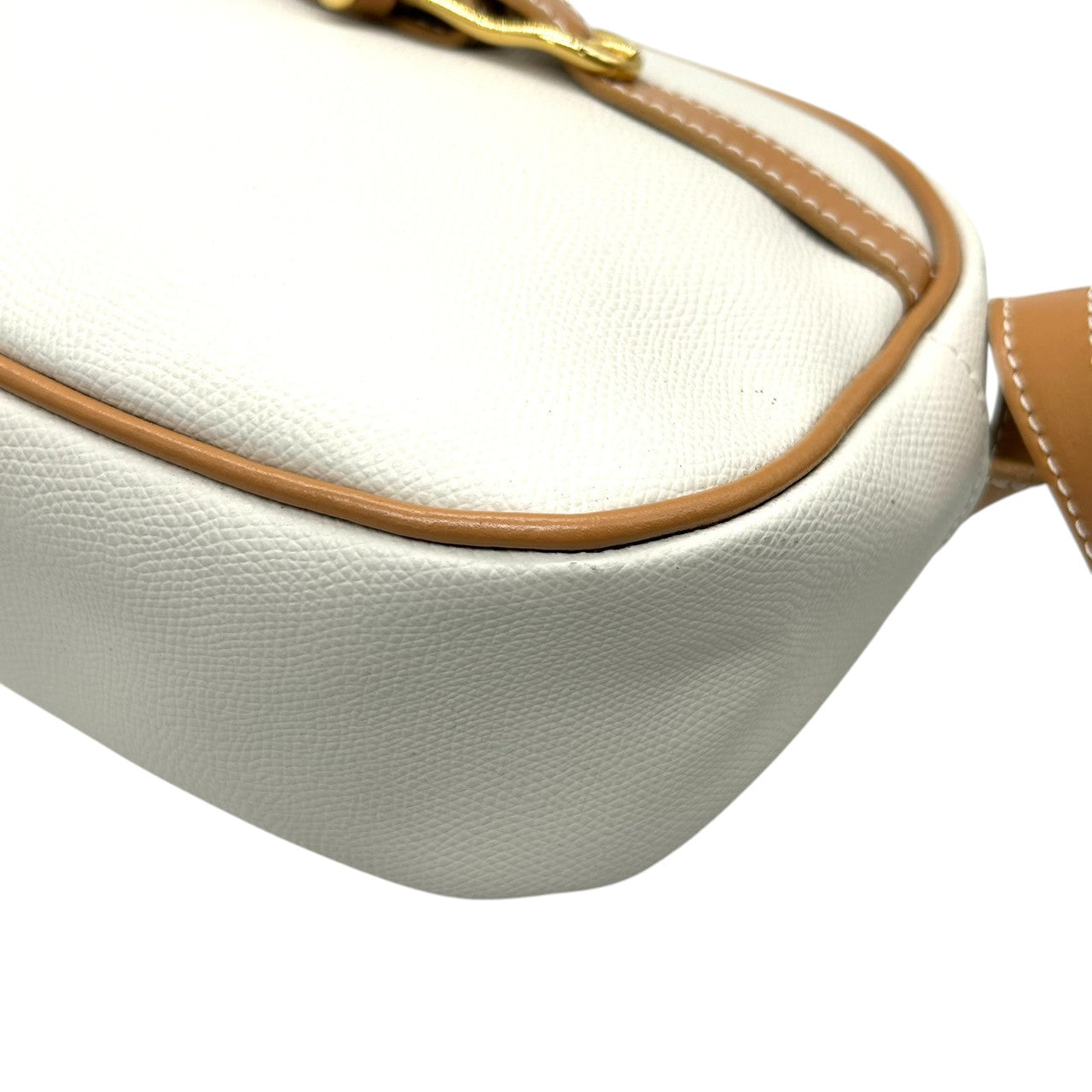 レリアン ショルダーバッグ カメラバッグ 斜め掛け可 本革 レザー バイカラー ホワイト ブラウン ベルトモチーフ ステッチ ゴールド金具 レディース 高級 エレガント 上品 大人可愛い キレイめ カジュアル イタリア製 Leilian s84