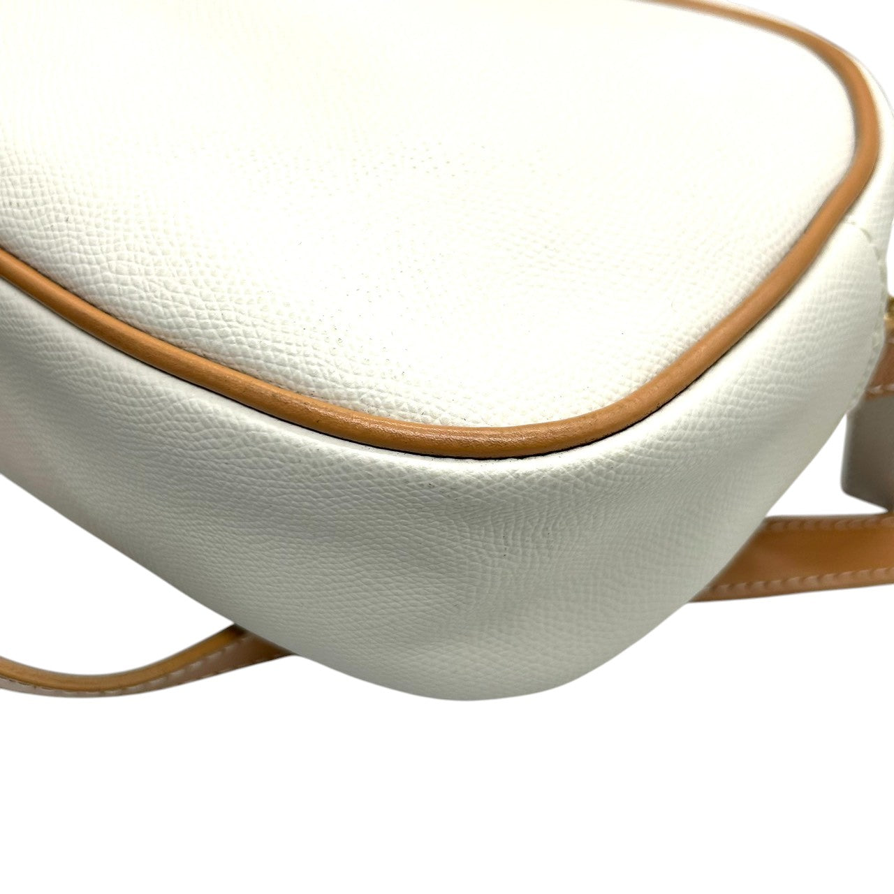 レリアン ショルダーバッグ カメラバッグ 斜め掛け可 本革 レザー バイカラー ホワイト ブラウン ベルトモチーフ ステッチ ゴールド金具 レディース 高級 エレガント 上品 大人可愛い キレイめ カジュアル イタリア製 Leilian s84