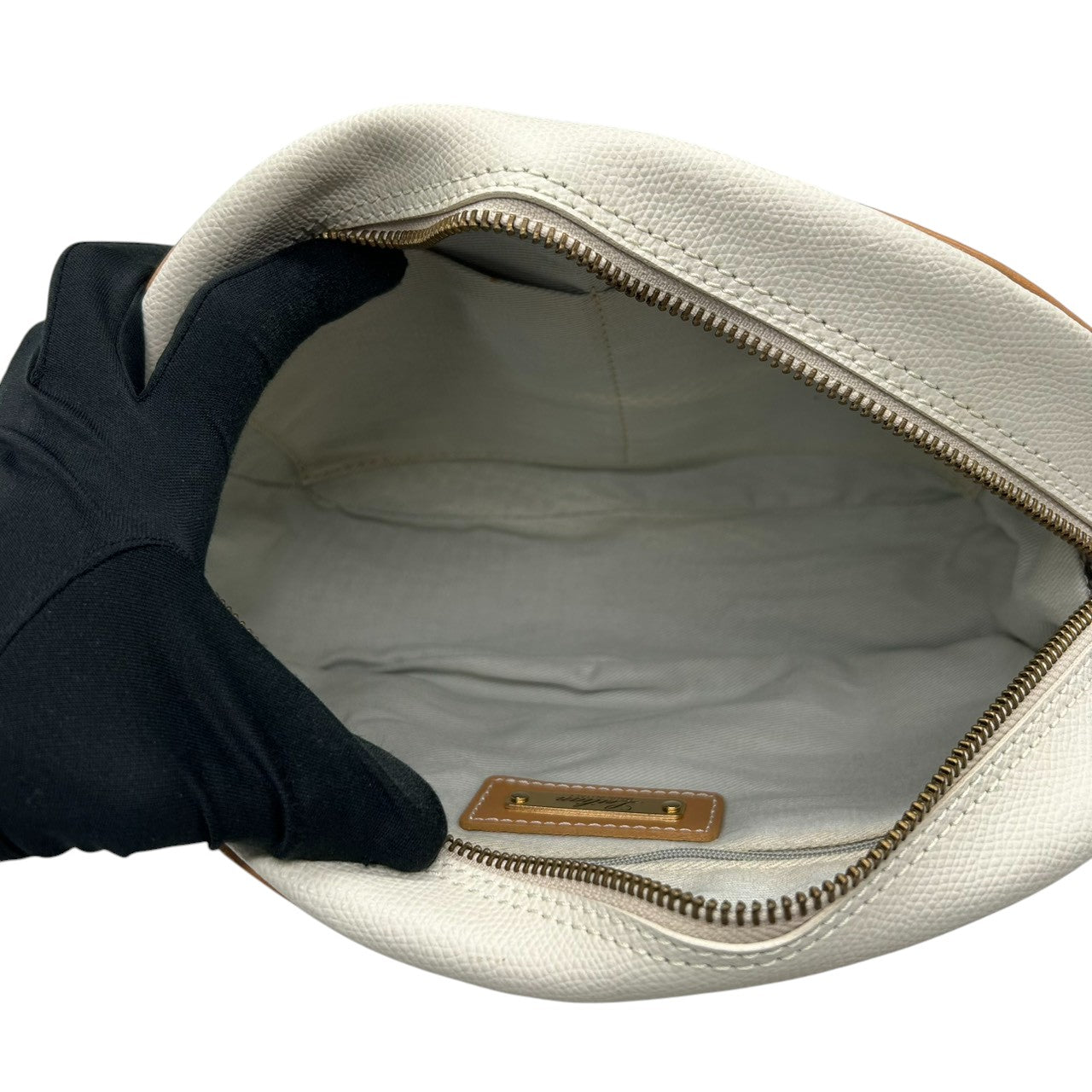 レリアン ショルダーバッグ カメラバッグ 斜め掛け可 本革 レザー バイカラー ホワイト ブラウン ベルトモチーフ ステッチ ゴールド金具 レディース 高級 エレガント 上品 大人可愛い キレイめ カジュアル イタリア製 Leilian s84